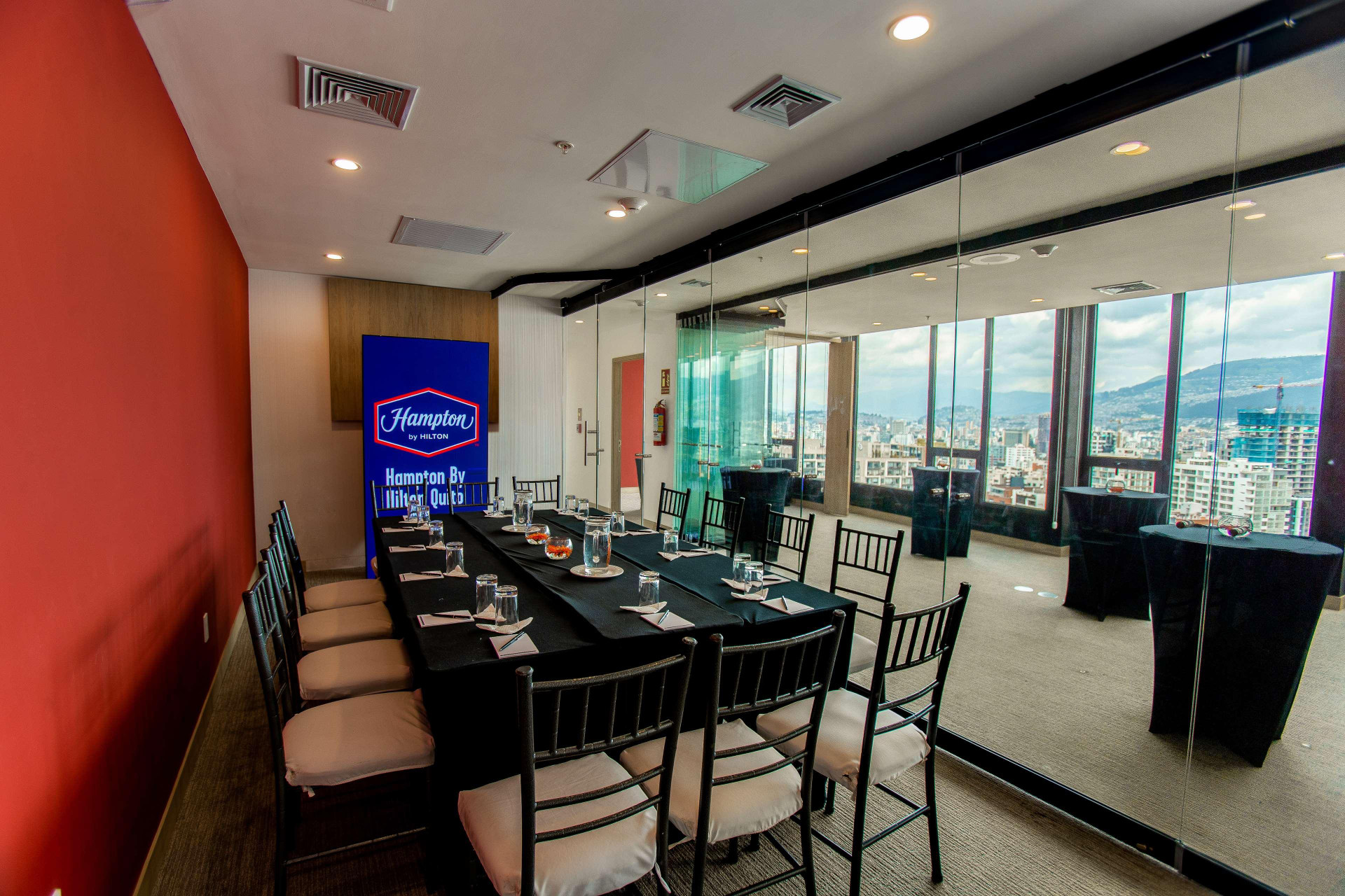Sala de Reuniones Hampton By Hilton Quito La Carolina Park
