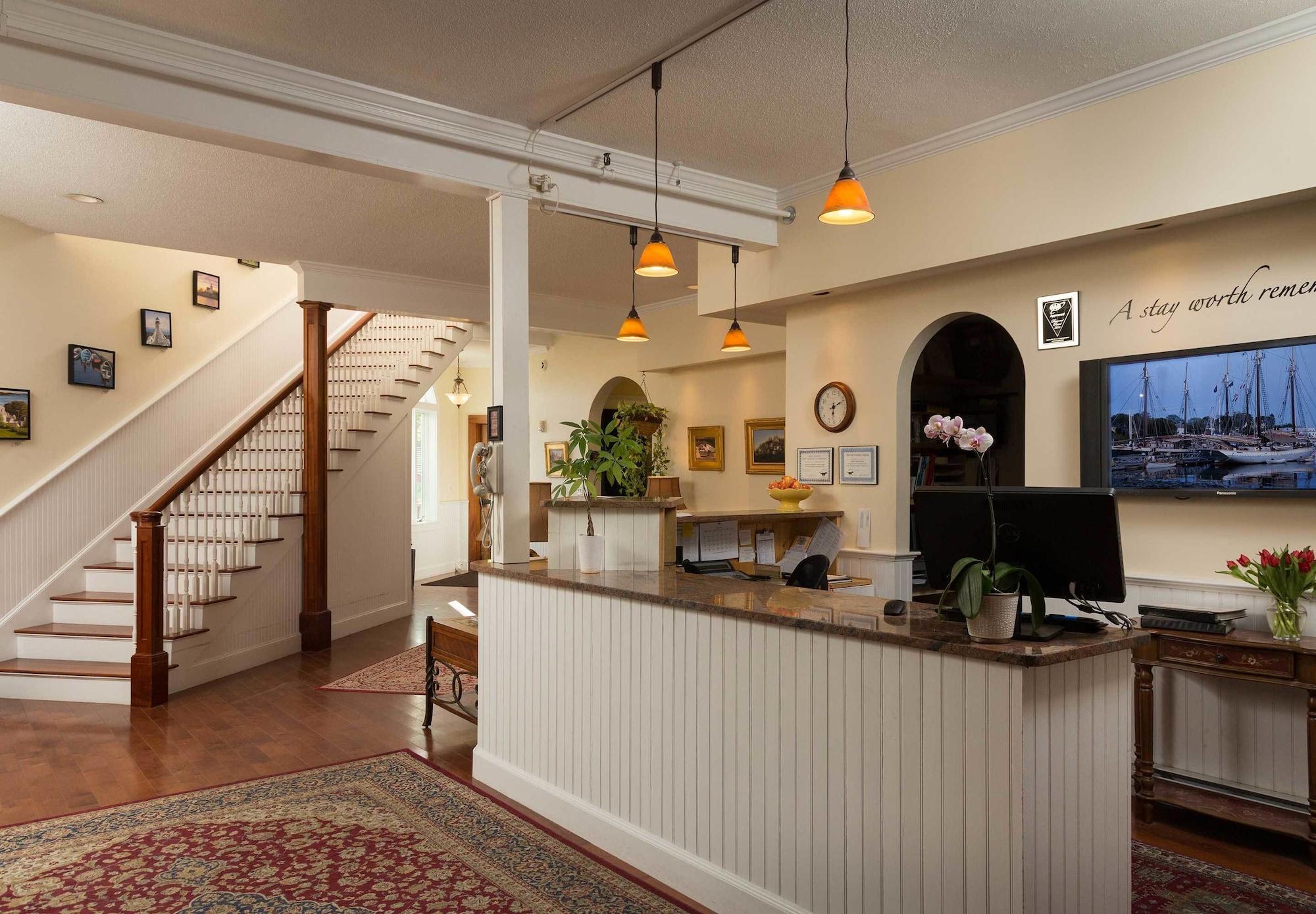 Vista Lobby Lord Camden Inn