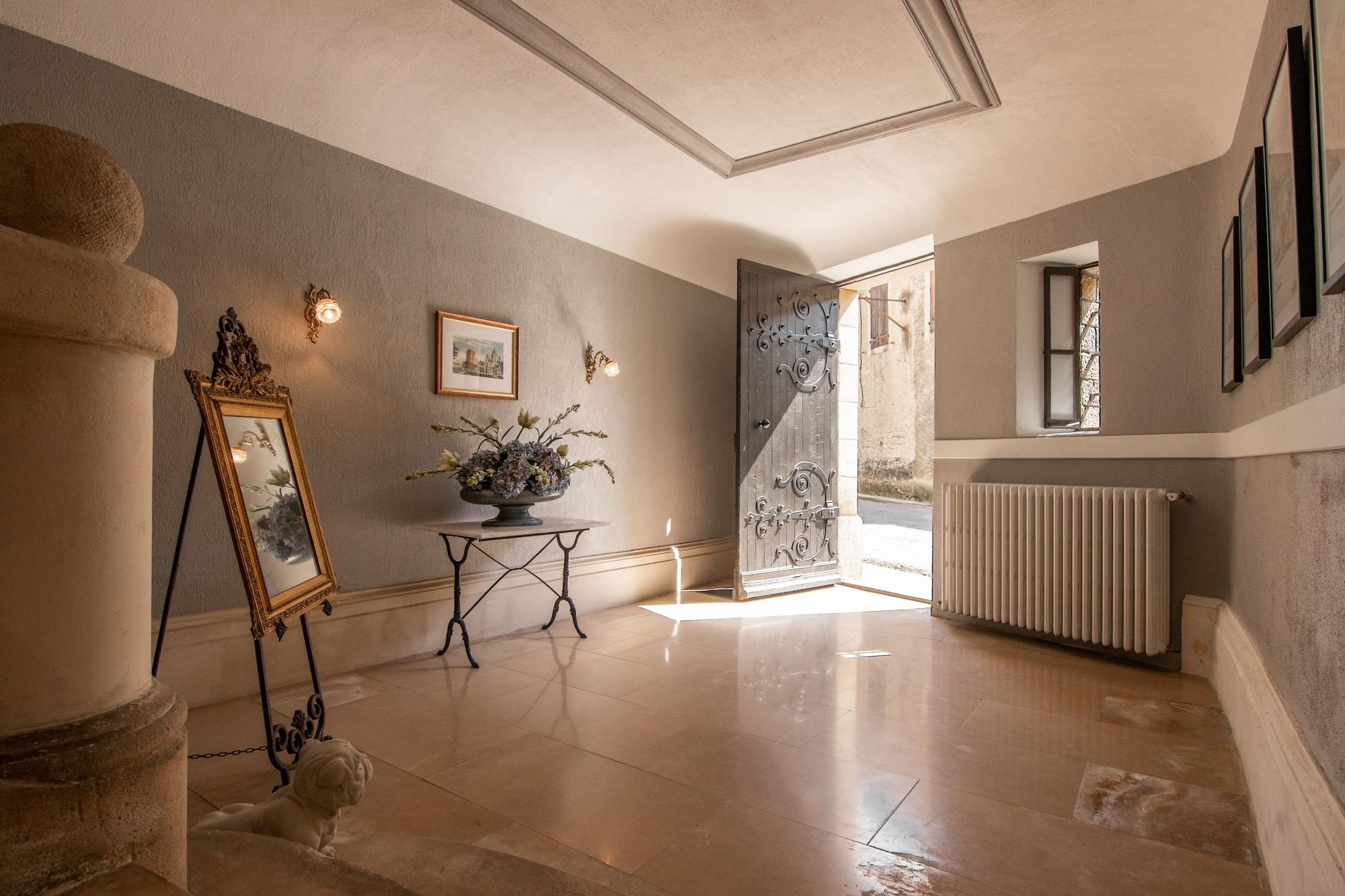 Vista Lobby Chateau Terre Blanche