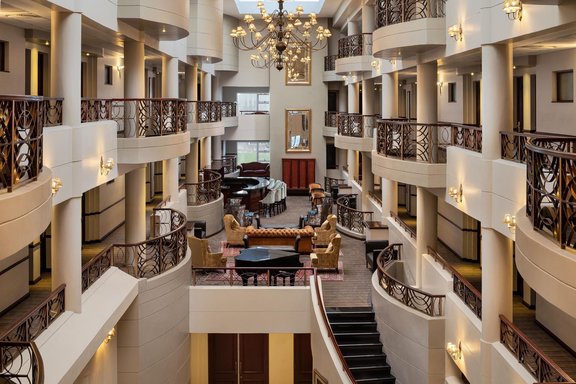 Vista Lobby Premier Hotel Regent