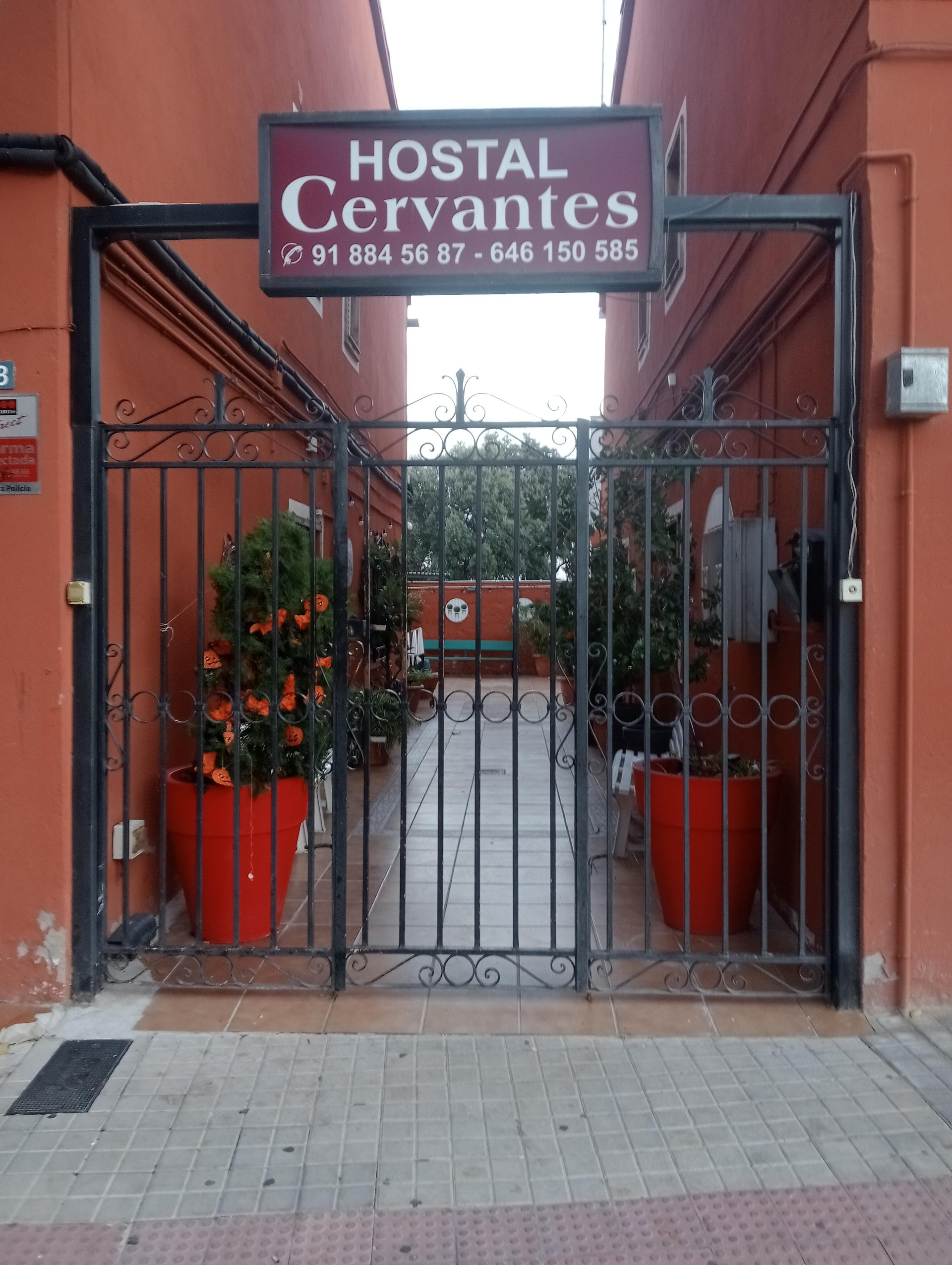 Varios Hostal Cervantes