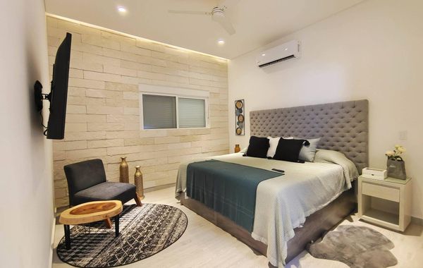 1st Luxury Warehouse - Hoteles cerca del Aeropuerto de Cancún