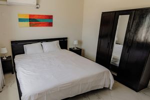 Renta temporal - Elegant 2-bedroom Apartment 2 km From Eagle Beach