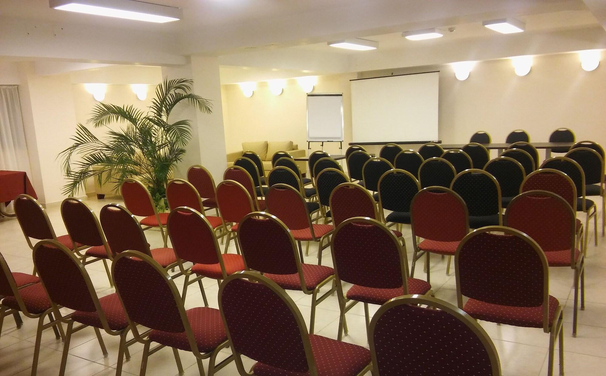 Sala de Reuniones Hotel El Cortijo