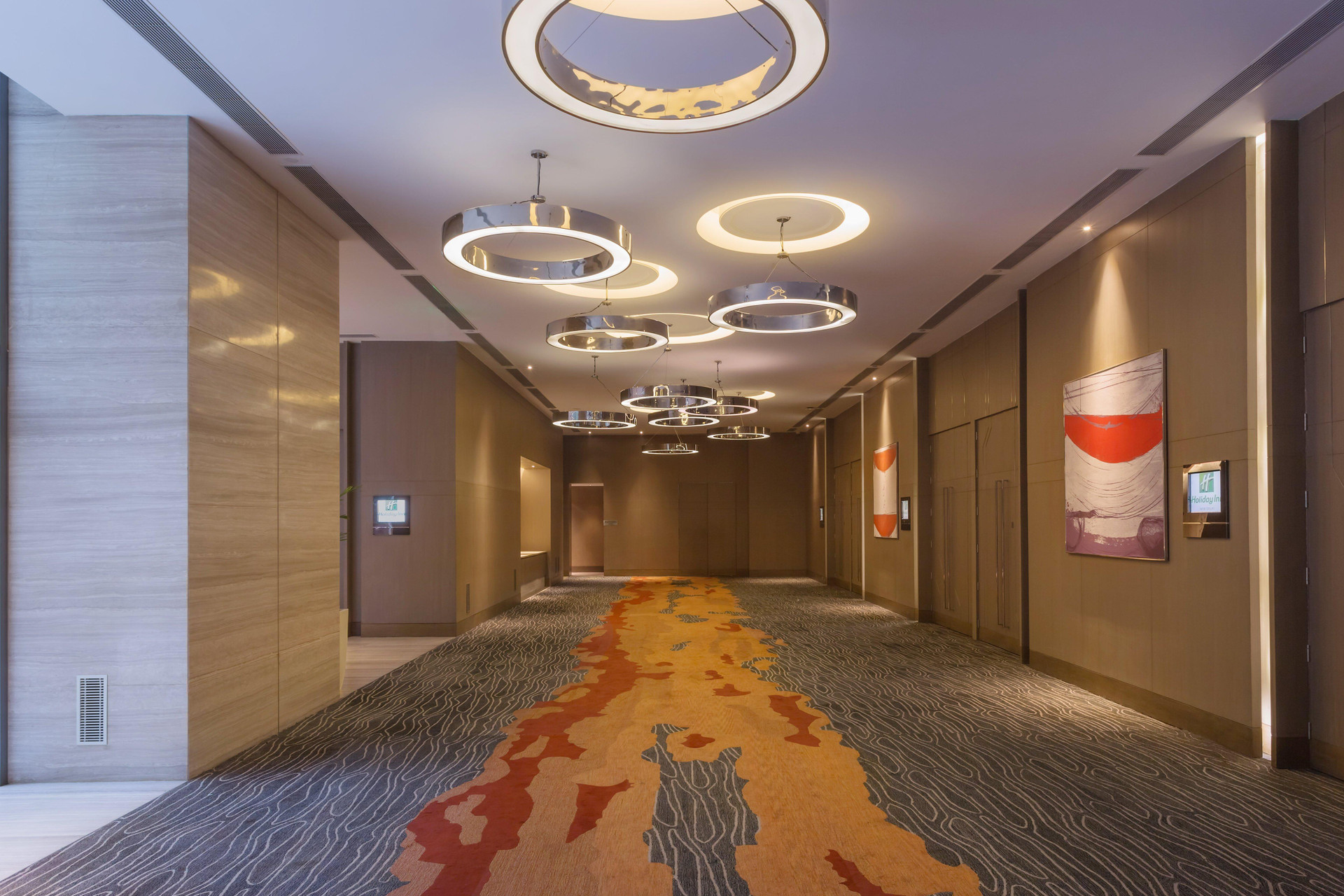 Vista Lobby Holiday Inn New Delhi Aerocity by IHG