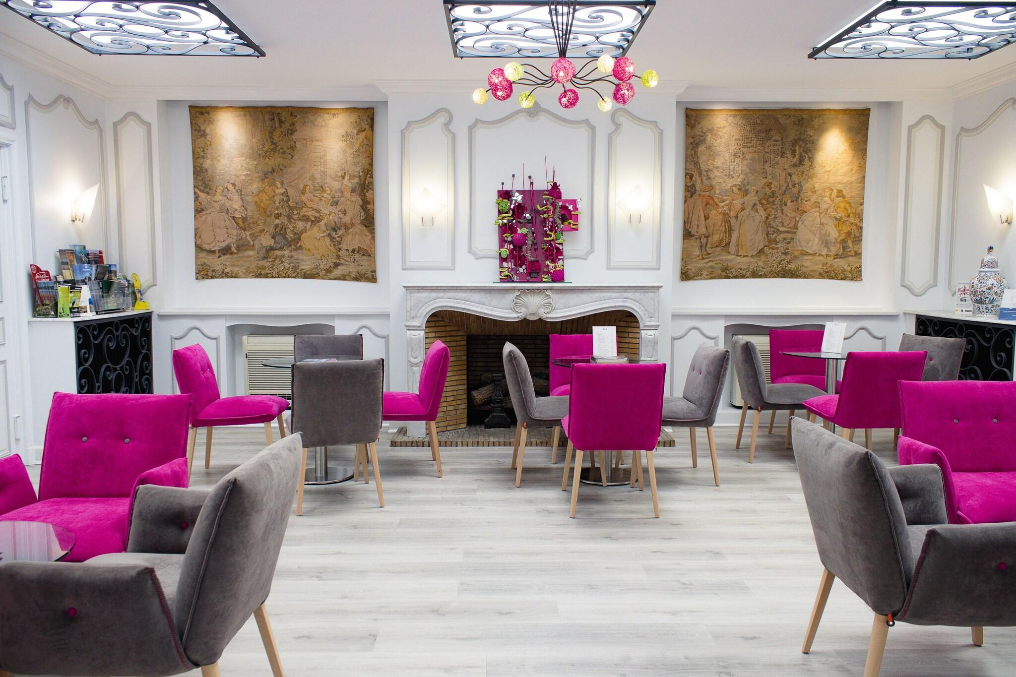 Bar/Salón Kyriad - Tours Centre