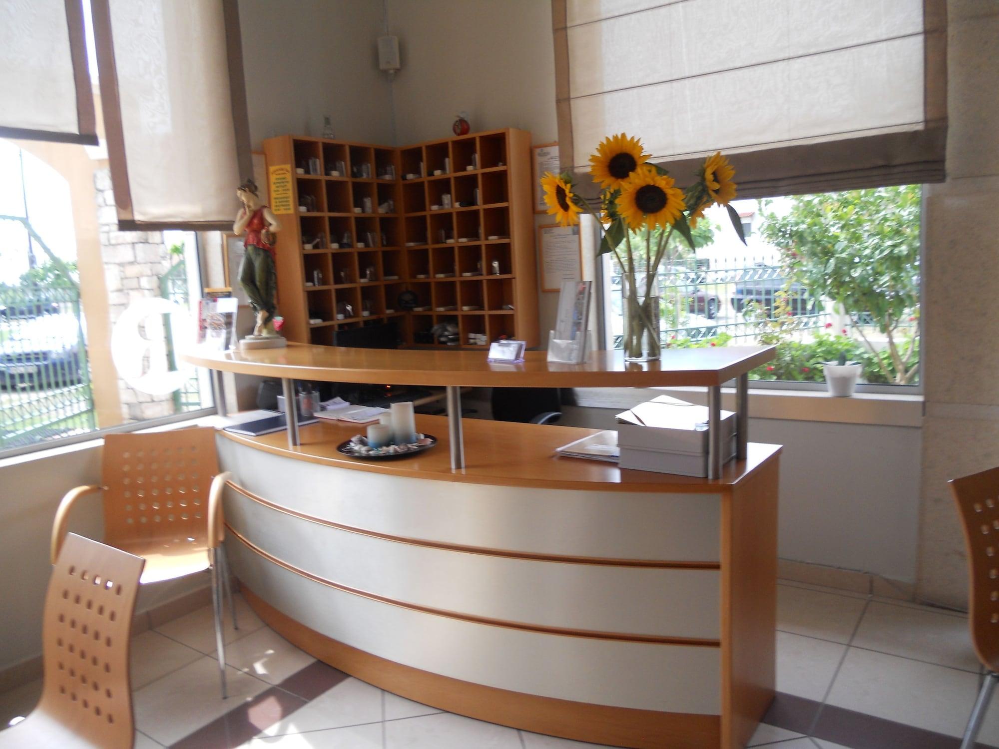 Vista Lobby Alexander Inn