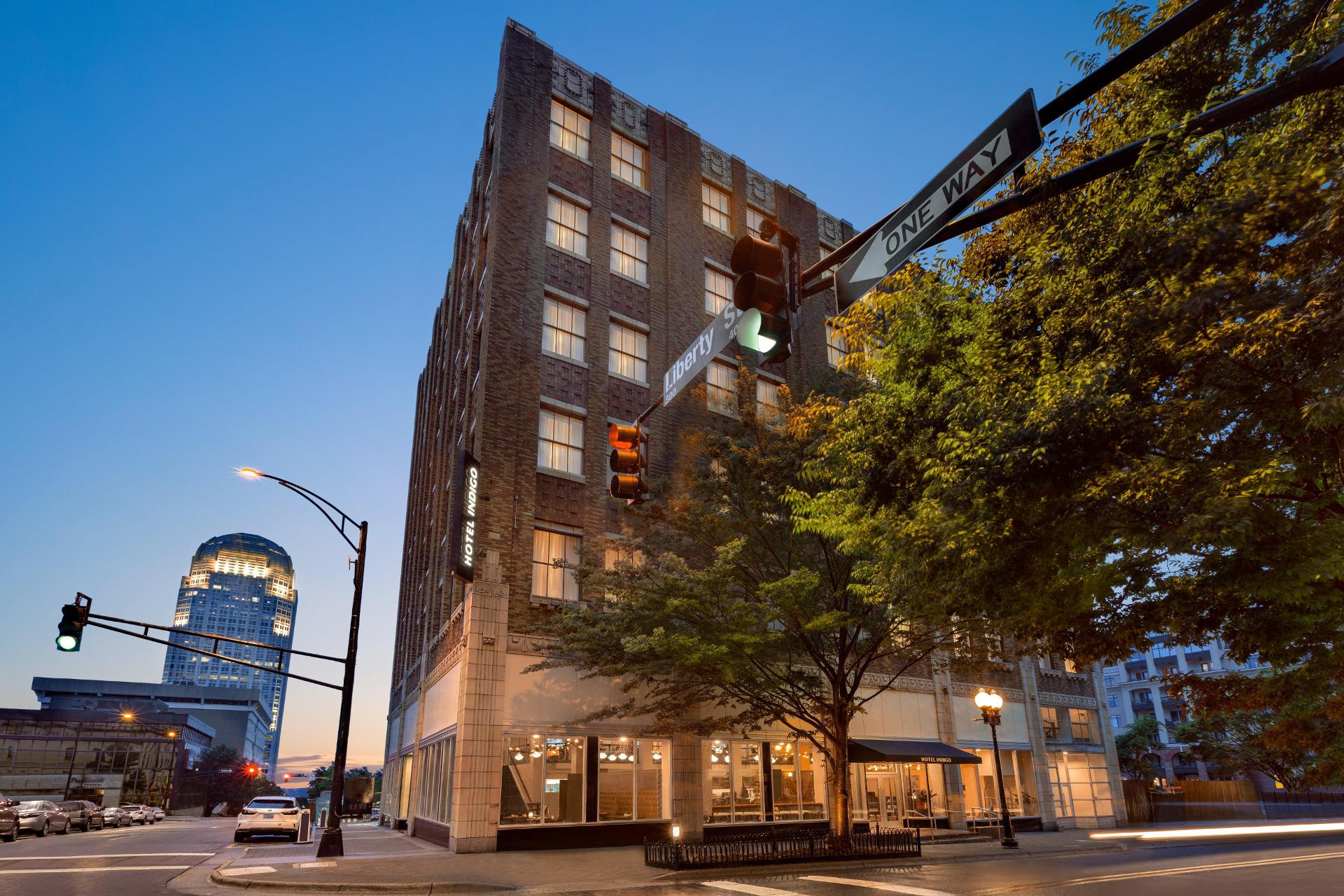 Vista Exterior Indigo Winston-Salem Downtown