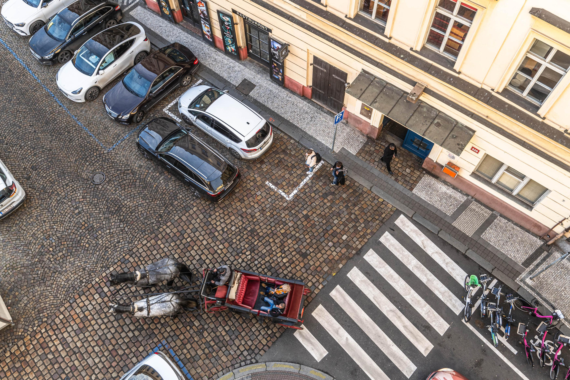 Varios Myo Hotel Mysterius