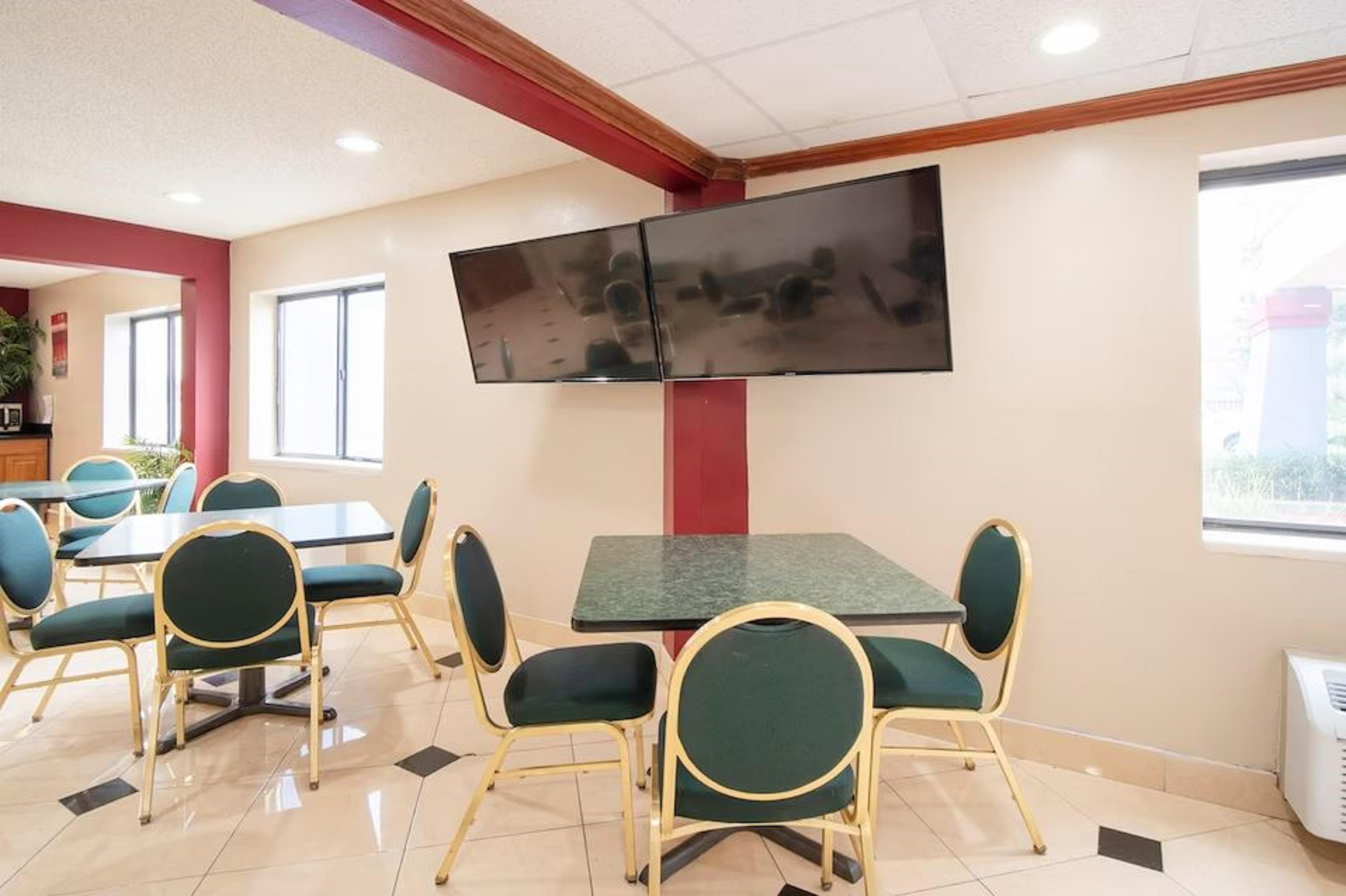 Restaurant OYO Townhouse Houston Airport North