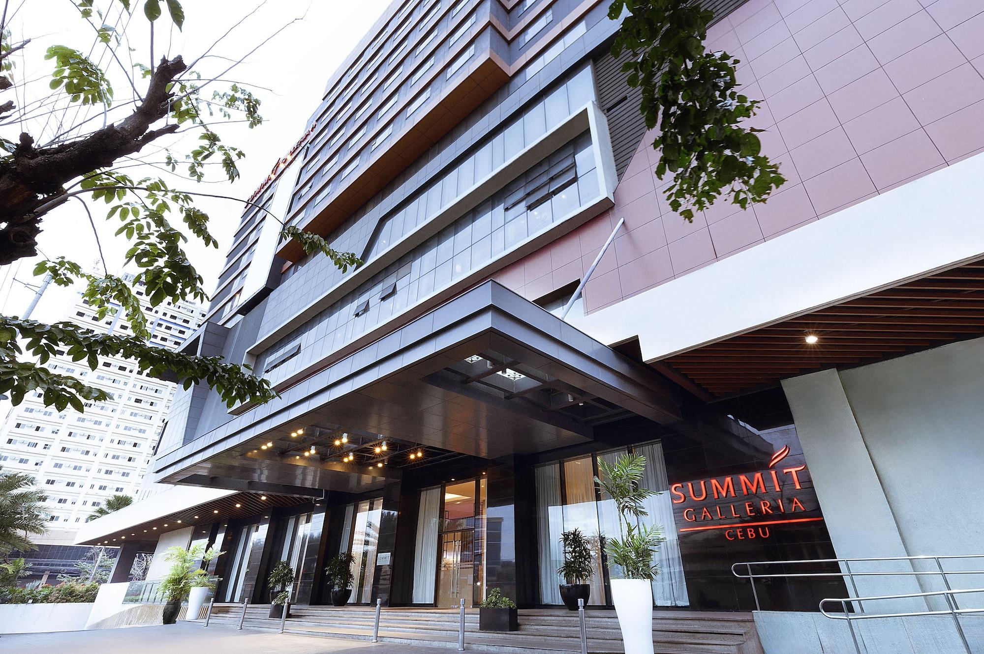 Vista Exterior Summit Galleria Cebu
