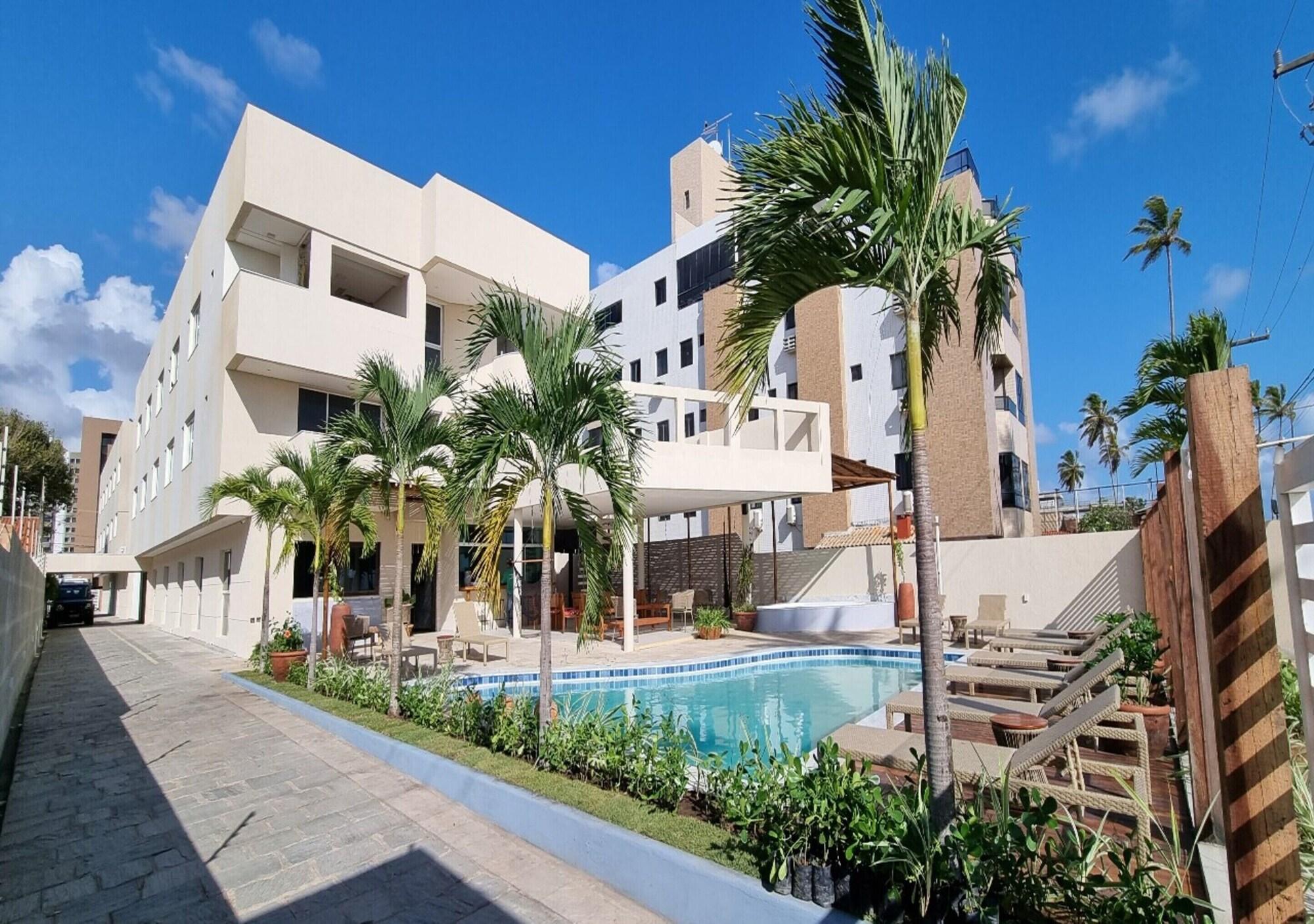 Vista Exterior Kastel Jampa