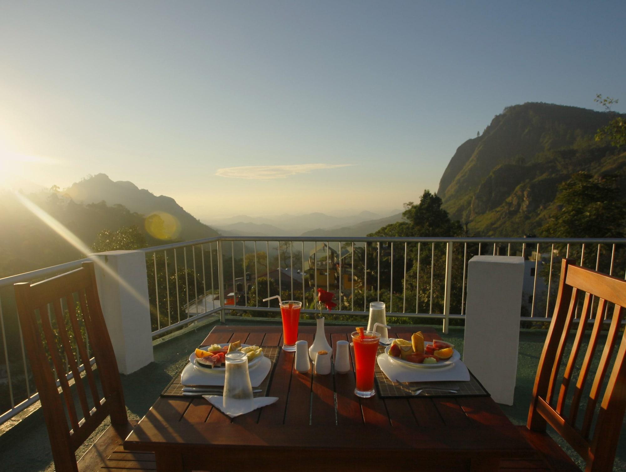 Varios Onrock Boutique Hotel