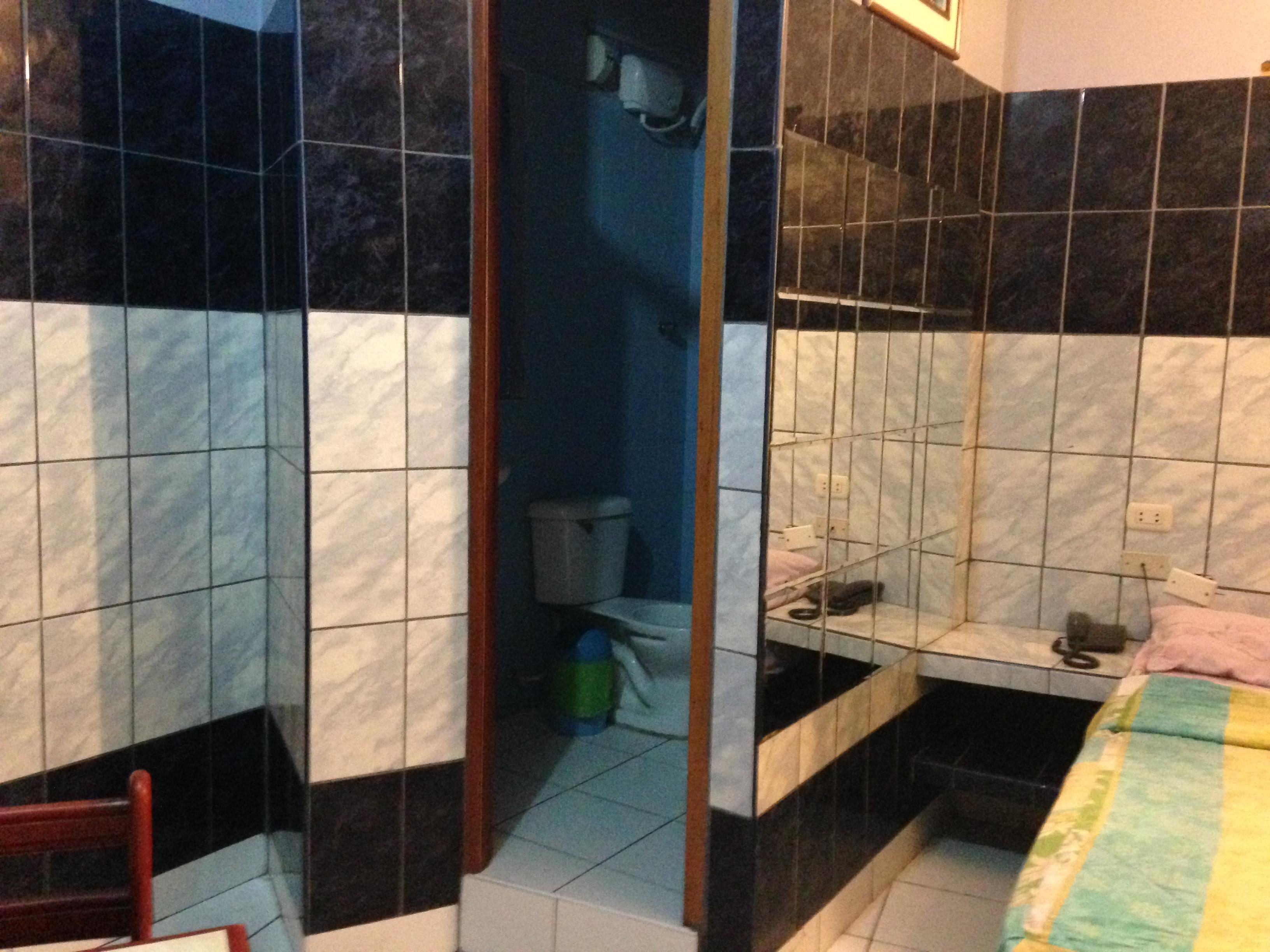 Baño Hotel Boulevard de Zarumilla