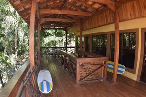 Alojamiento - Casa Aura Beachfront Premium Hostel