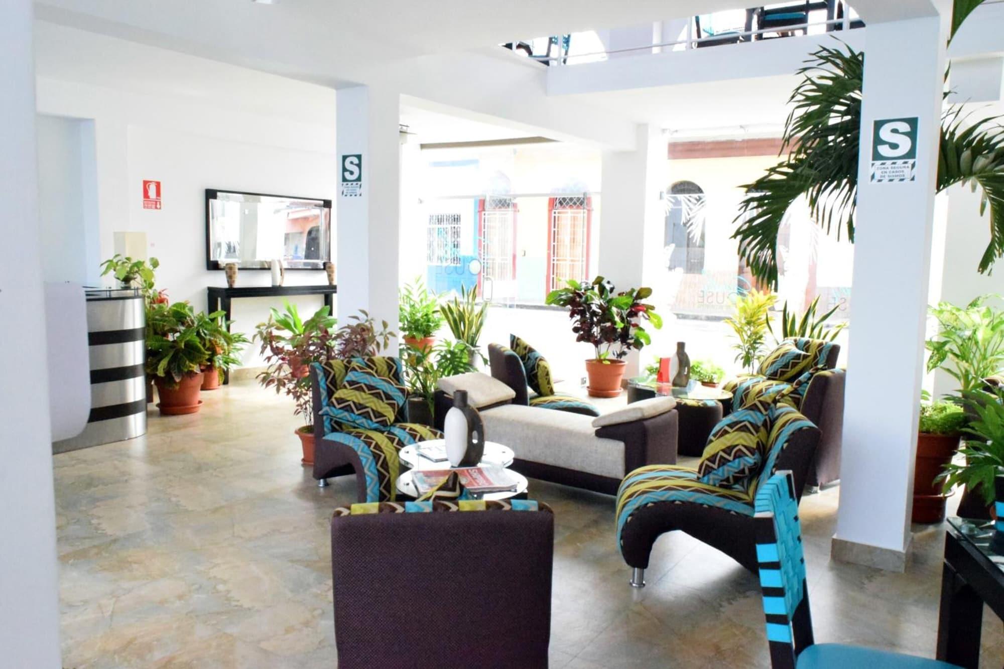 Vista Lobby Jungle House By Explorama