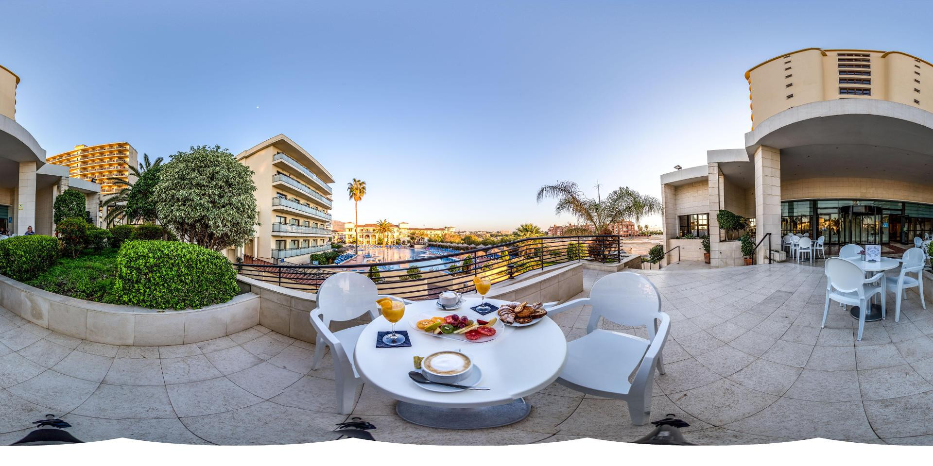 Vista Exterior Hotel Puente Real