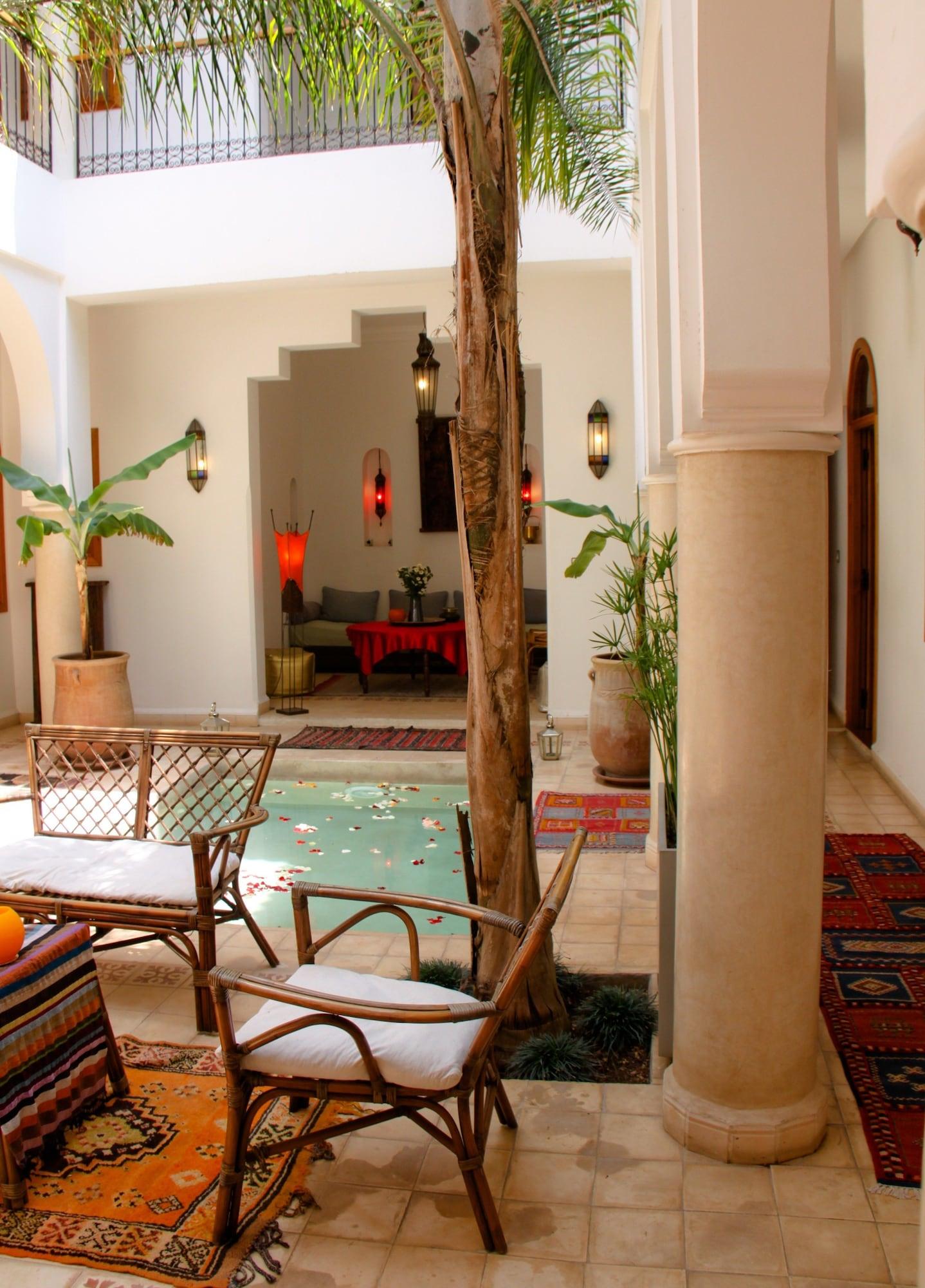 Vista Piscina Riad Mariana