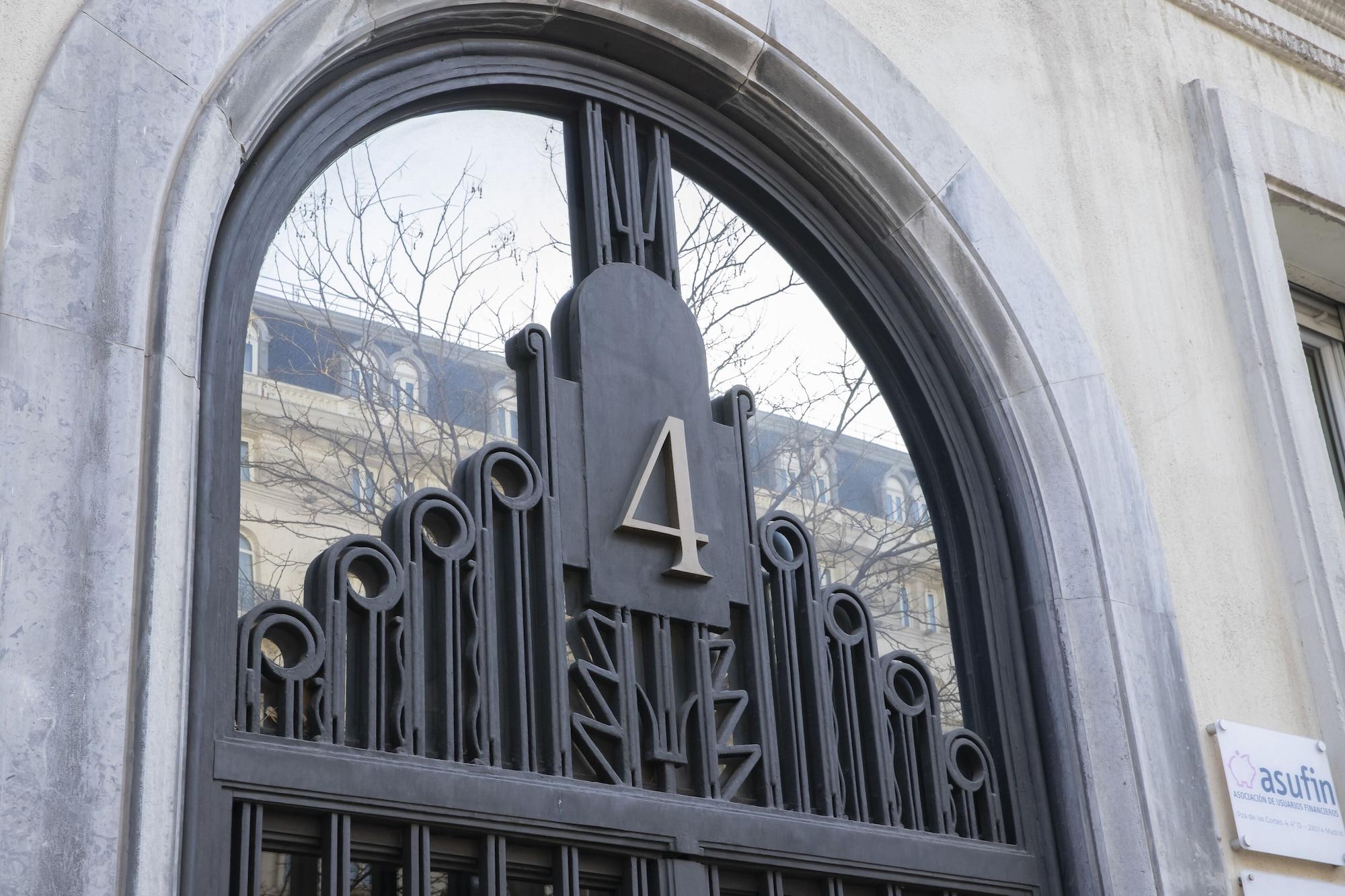 Vista Exterior I Host You