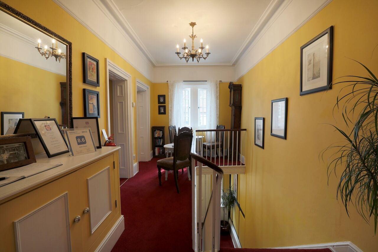 Vista Lobby Gothic House