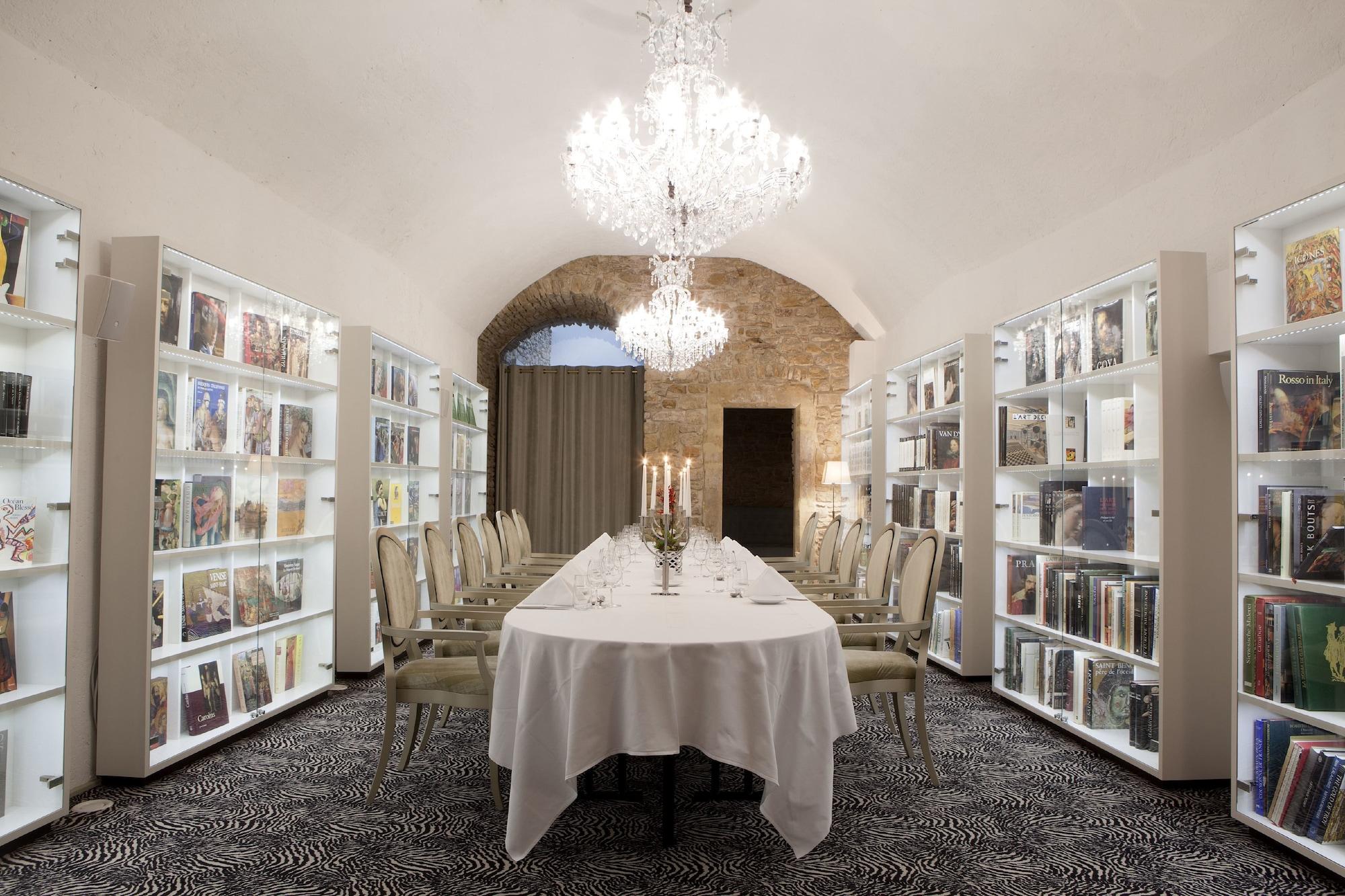 Sala de Reuniones Hotel Le Place d'Armes - Relais & Châteaux