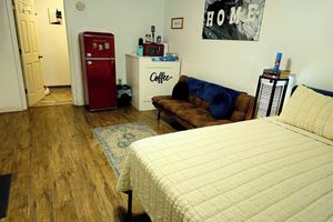 Alojamiento - Cozy King Studio #1