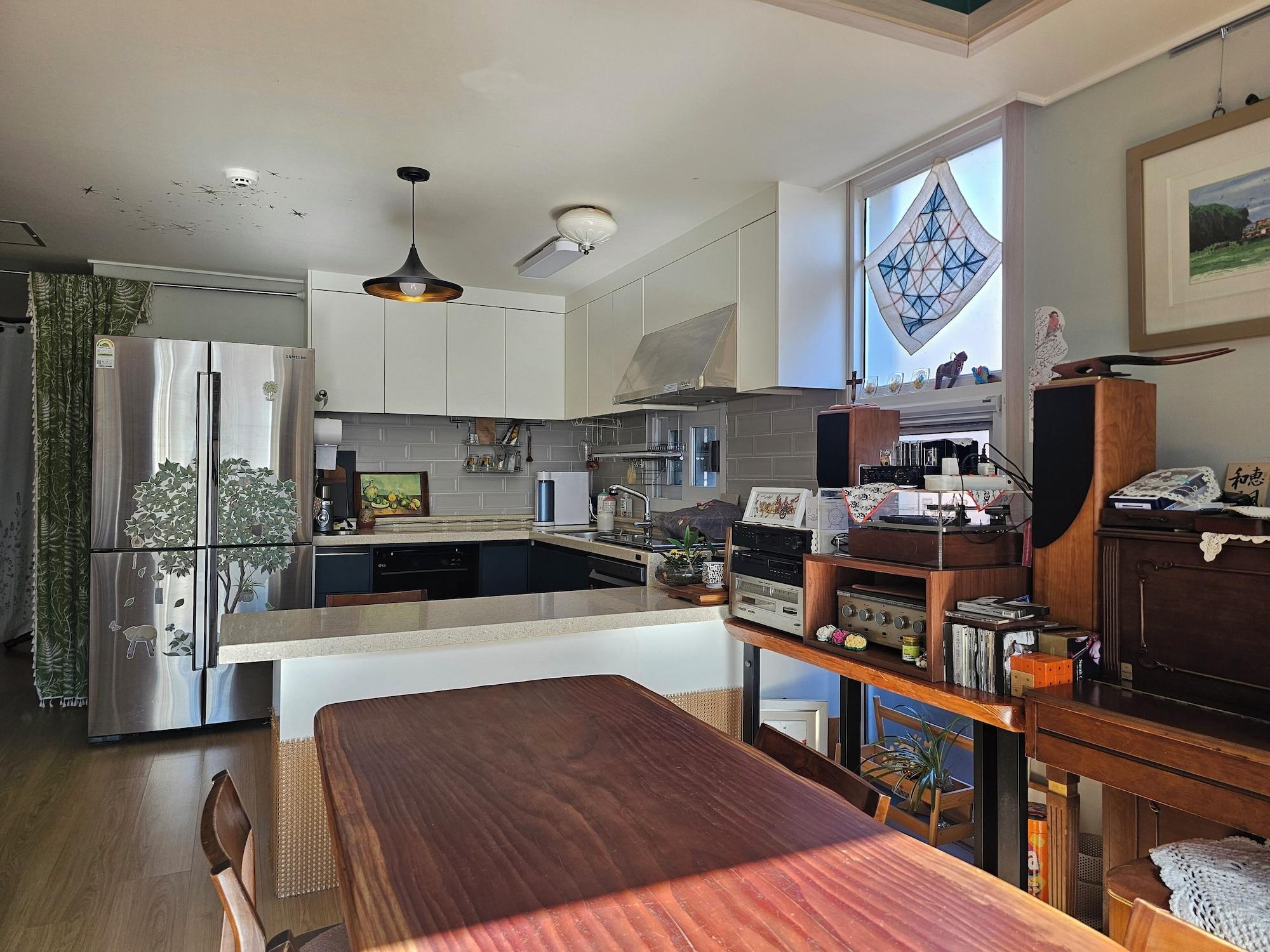 Equipamiento de Habitación Ri-In Mokpo