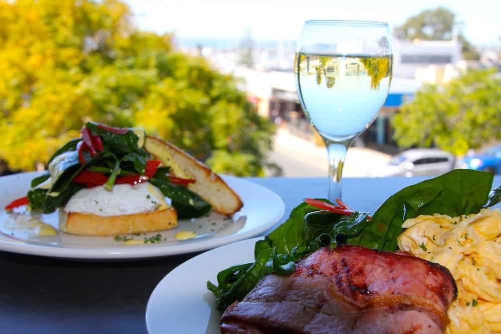 Varios Manly Harbour Backpackers
