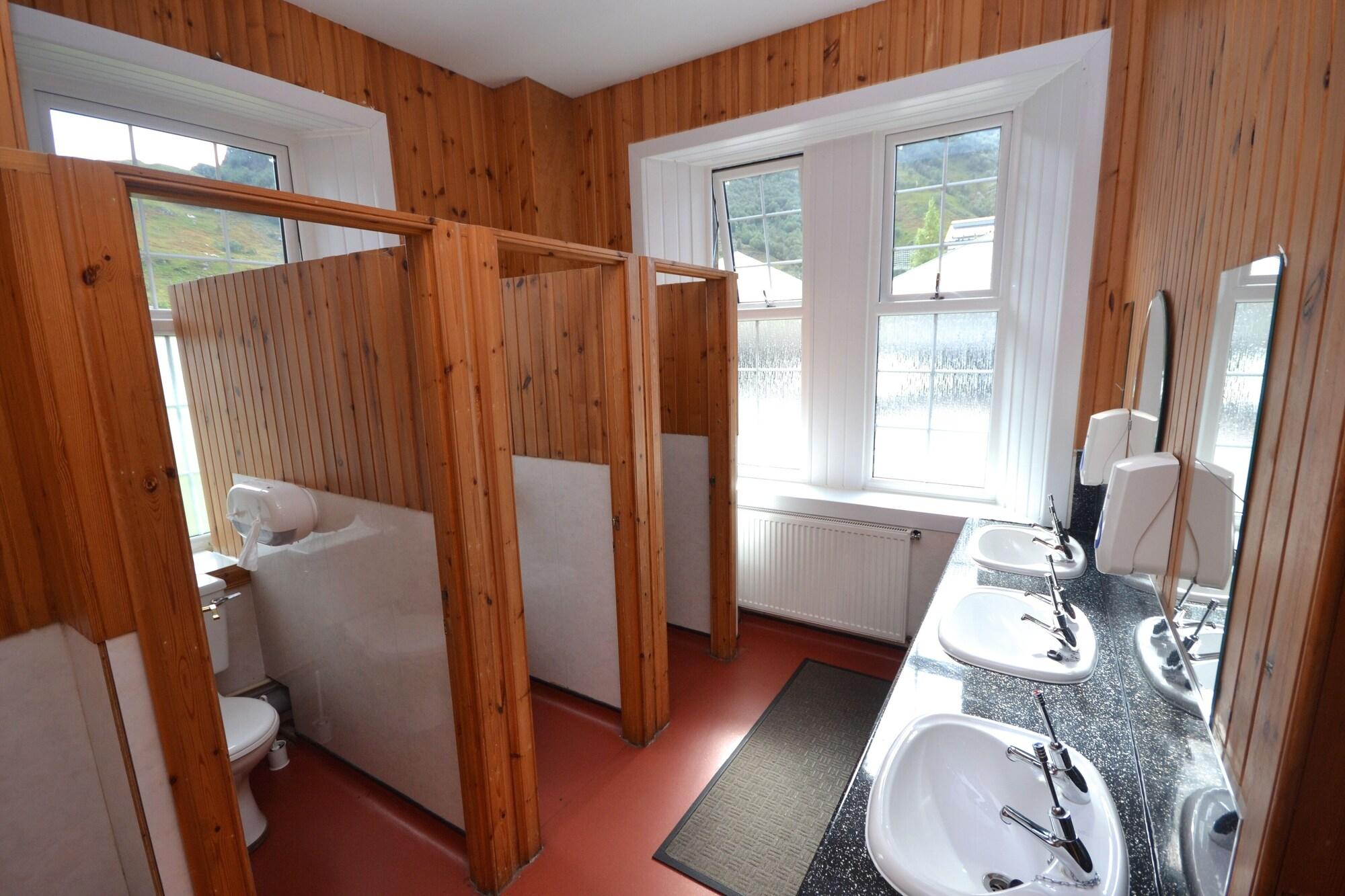 Bar/Salón Glamping Pods