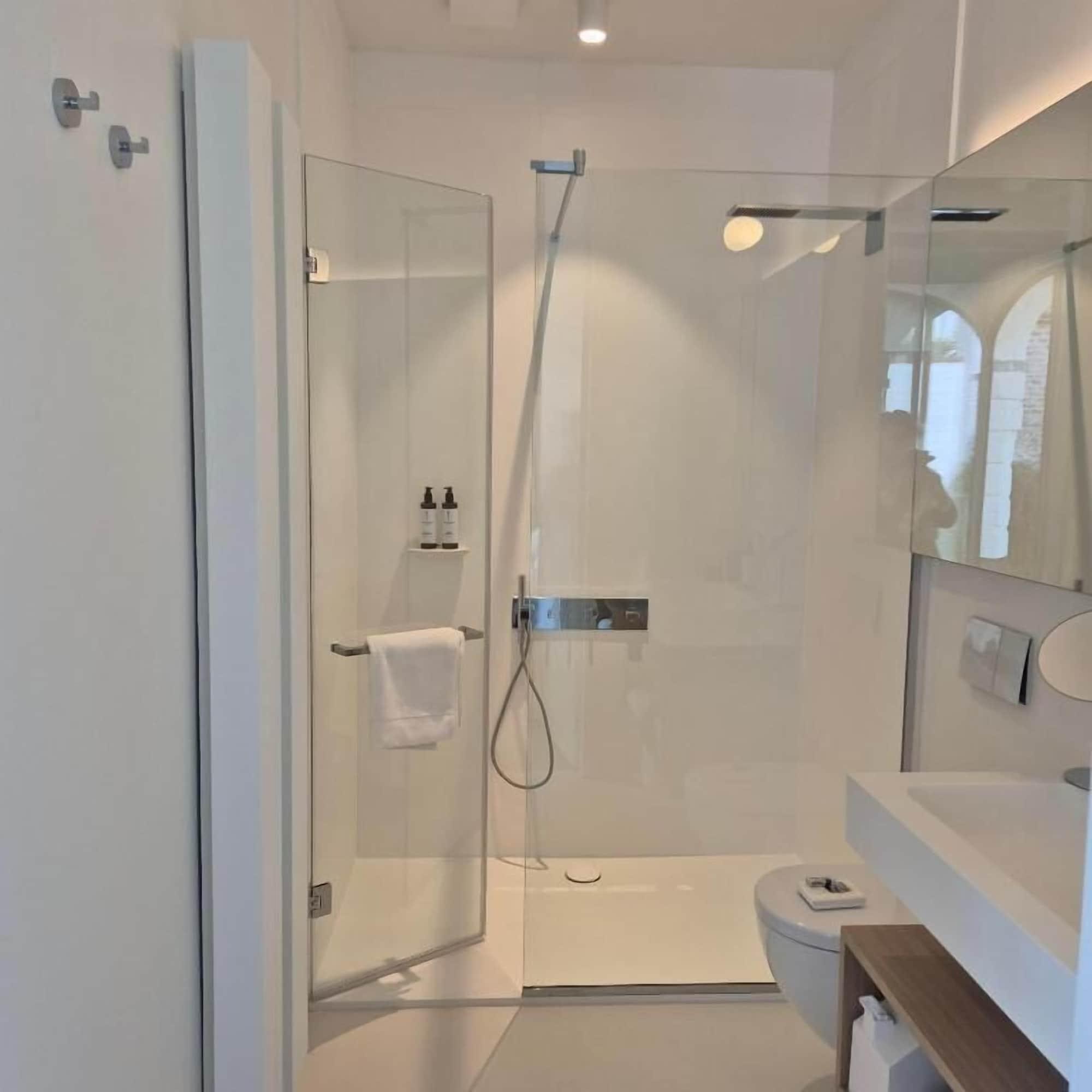 Equipamiento de Habitación Everelmus