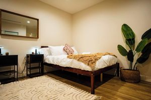 Alquiler Vacacional - Luxury 2BR Retreat with Glamping Tent Near Universal Studios, Hollywood!!!