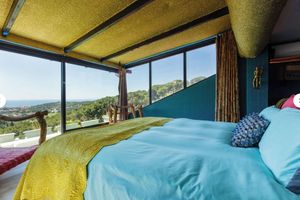 Alquiler Vacacional - Spectacular sea and mountain views in a house designed by an artist