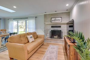 Alquiler Vacacional - Lexington Home w/ Sunroom ~ 1 Mi to Lake Huron!