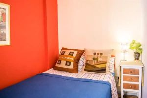 Alojamiento - Private Room -1 DoubleBed or 2 singles 3 blocks subway B (Dorrego station)