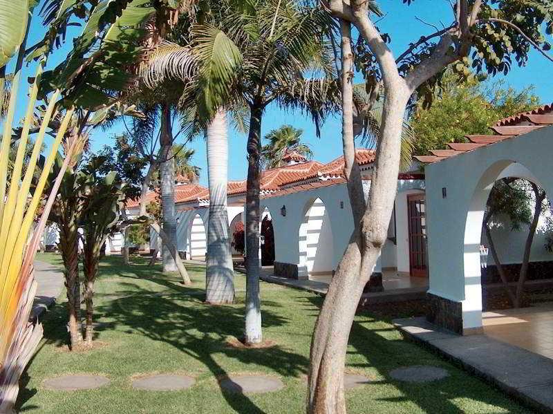 Vista Exterior Bungalows Parque Golf