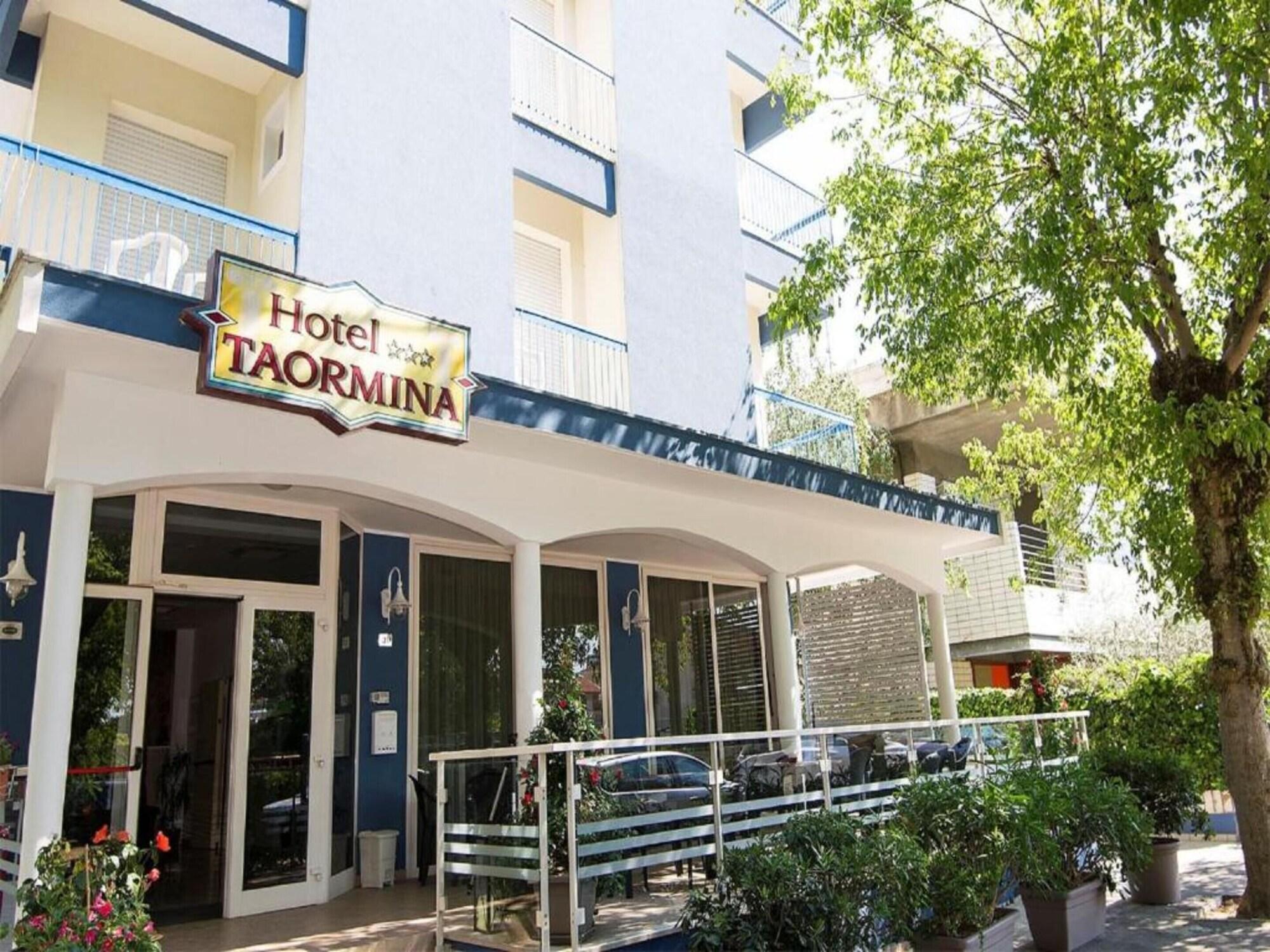 Varios HOTEL TAORMINA