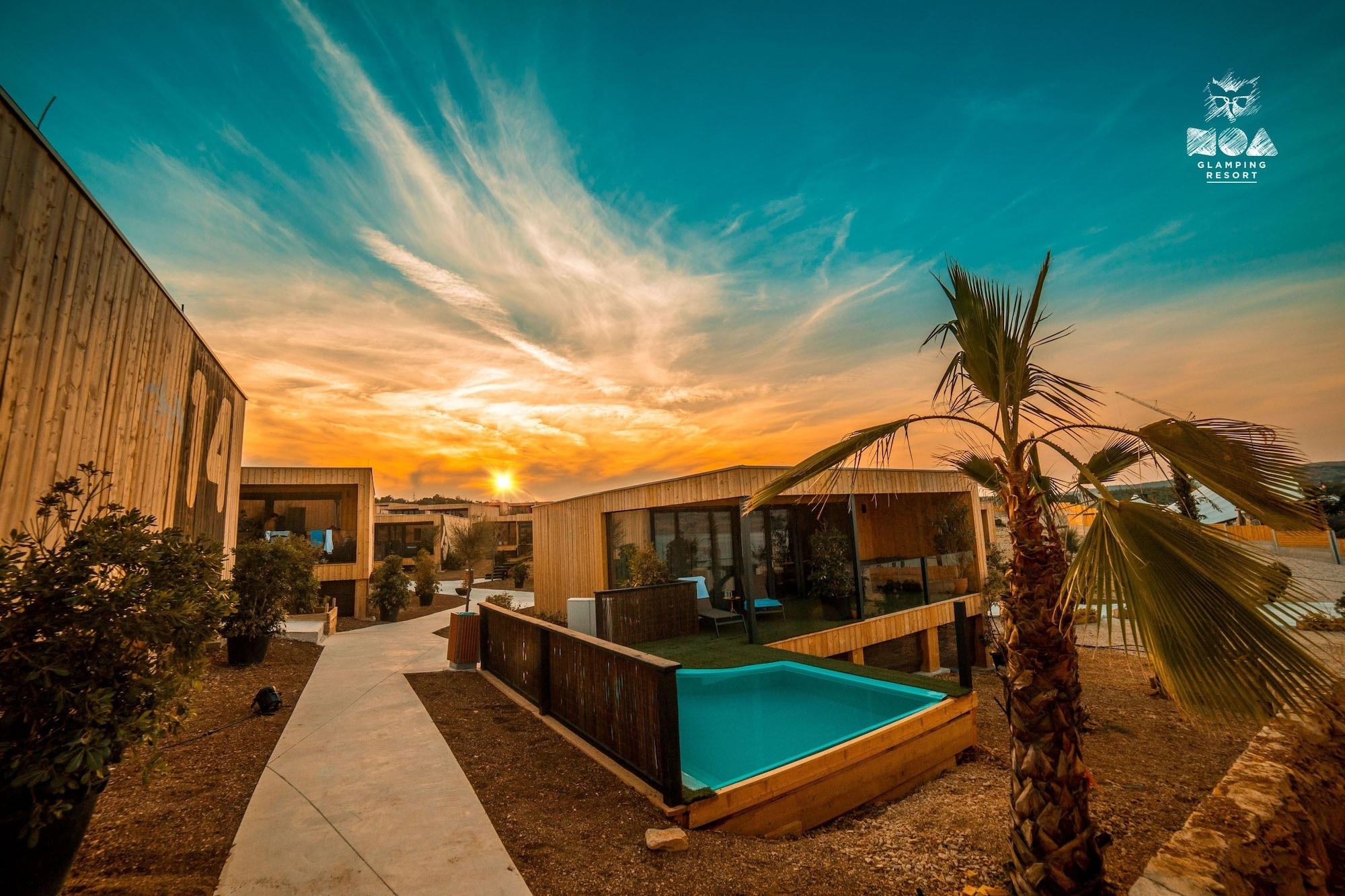 Varios Noa Island Retreat