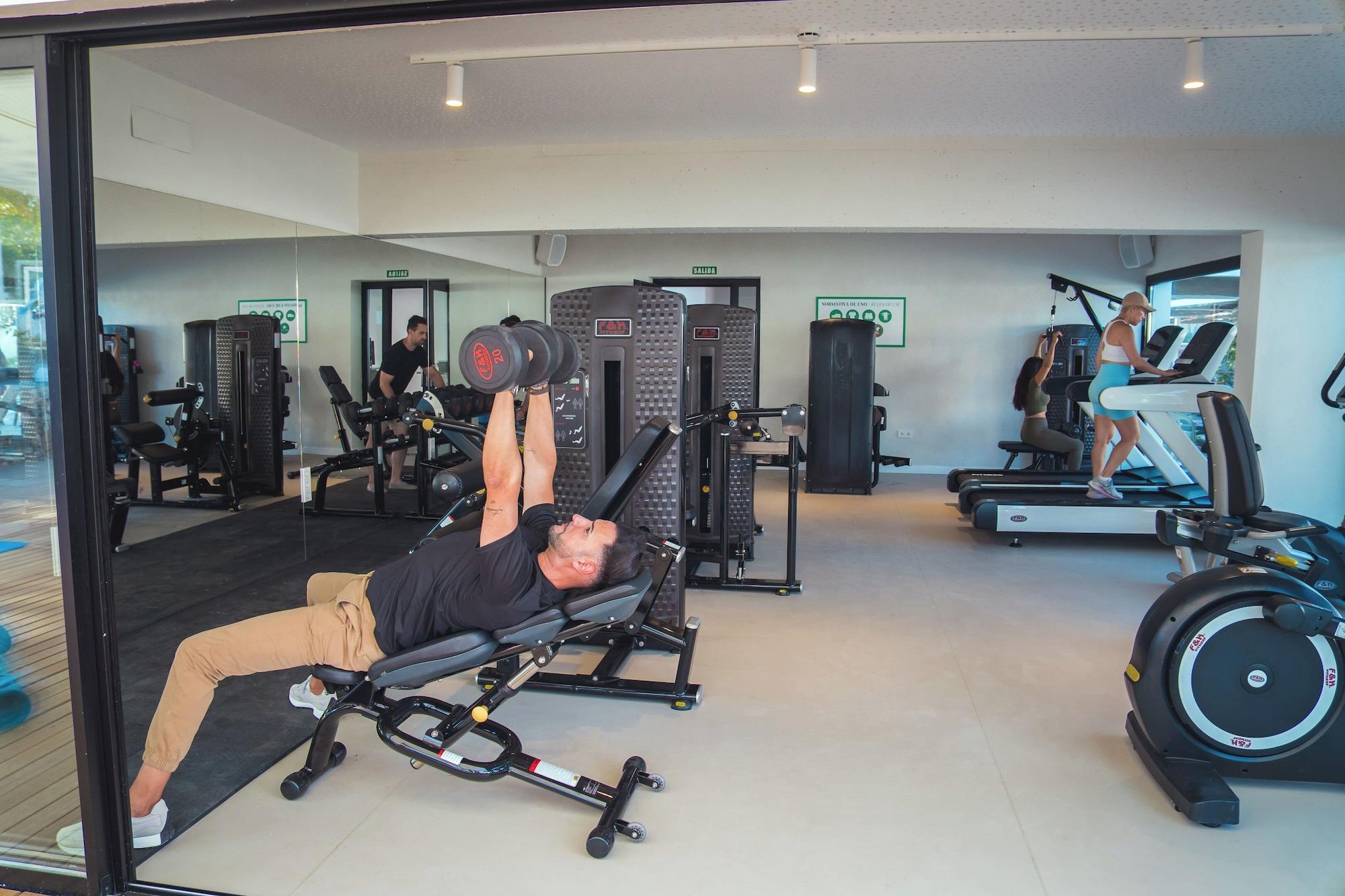 Gimnasio Costa del Sol Glamping Village Fuengirola