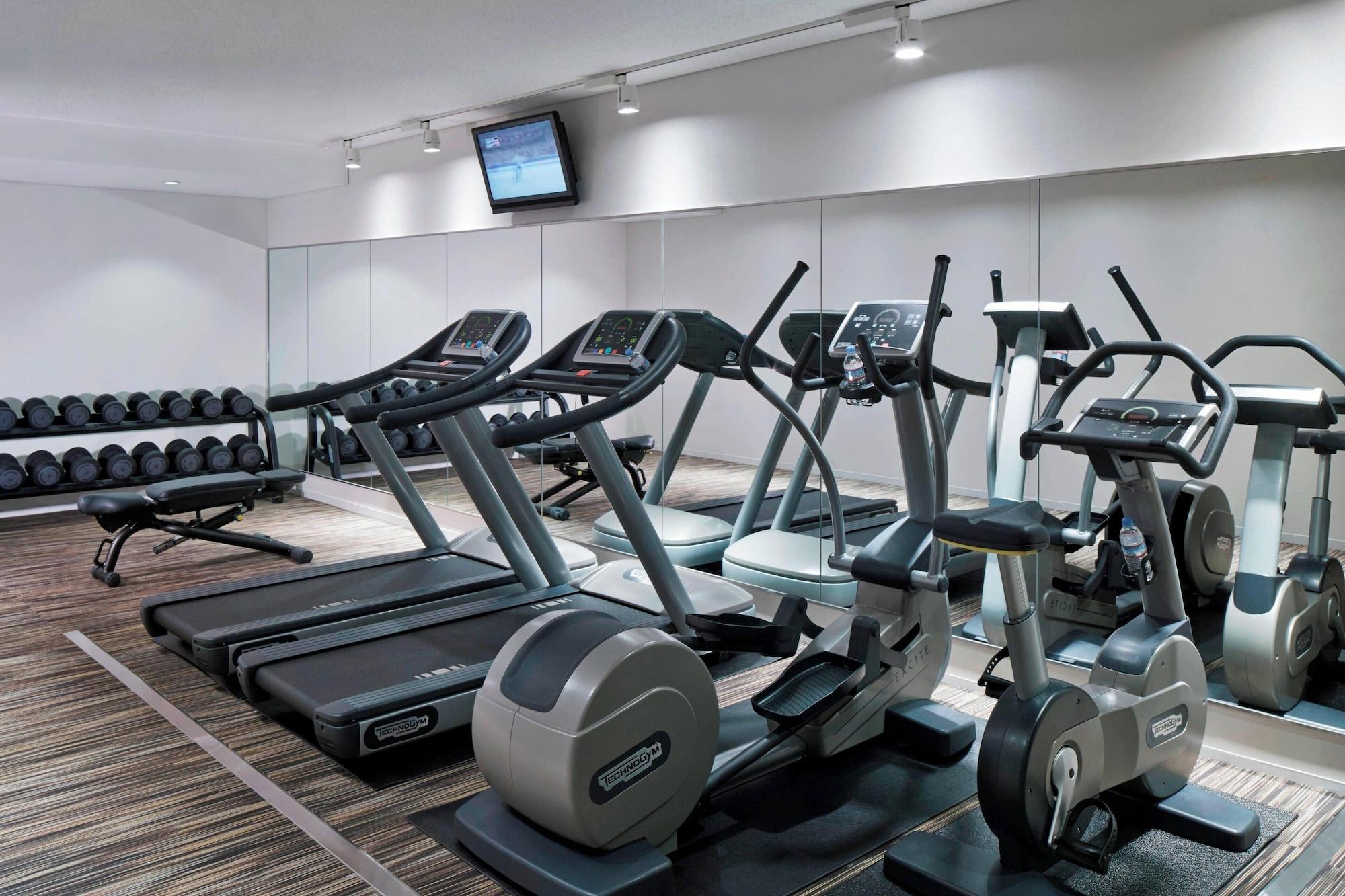 Gimnasio Courtyard by Marriott Tokyo Station