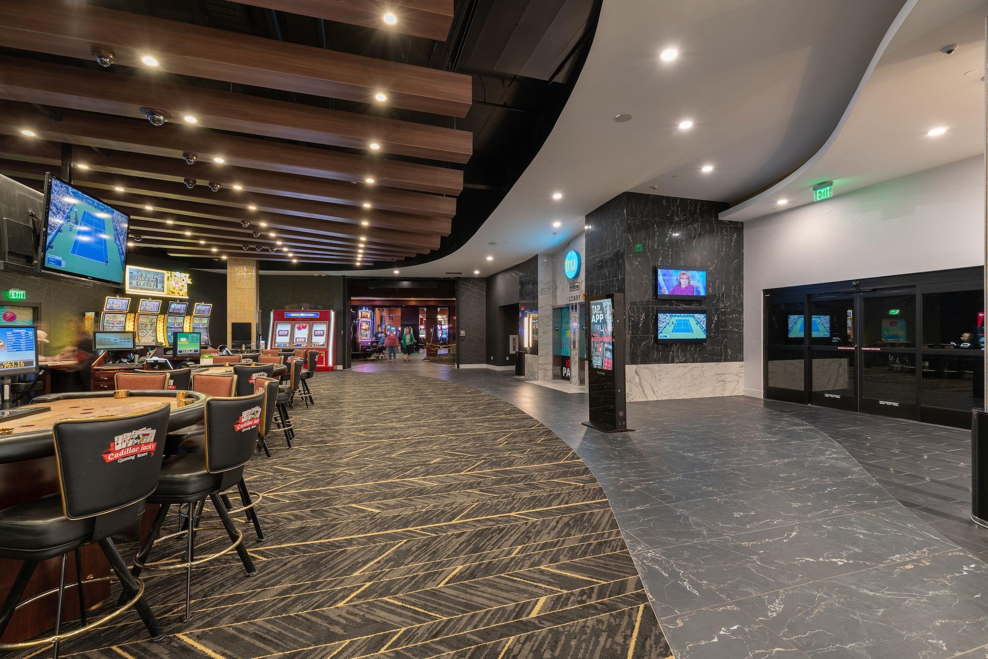 Vista Lobby DoubleTree by Hilton Deadwood at Cadillac Jack's