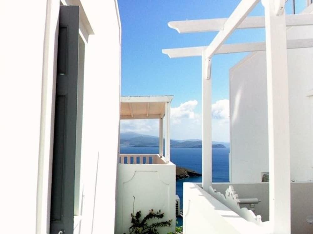 Vista Exterior Oneiro Studios