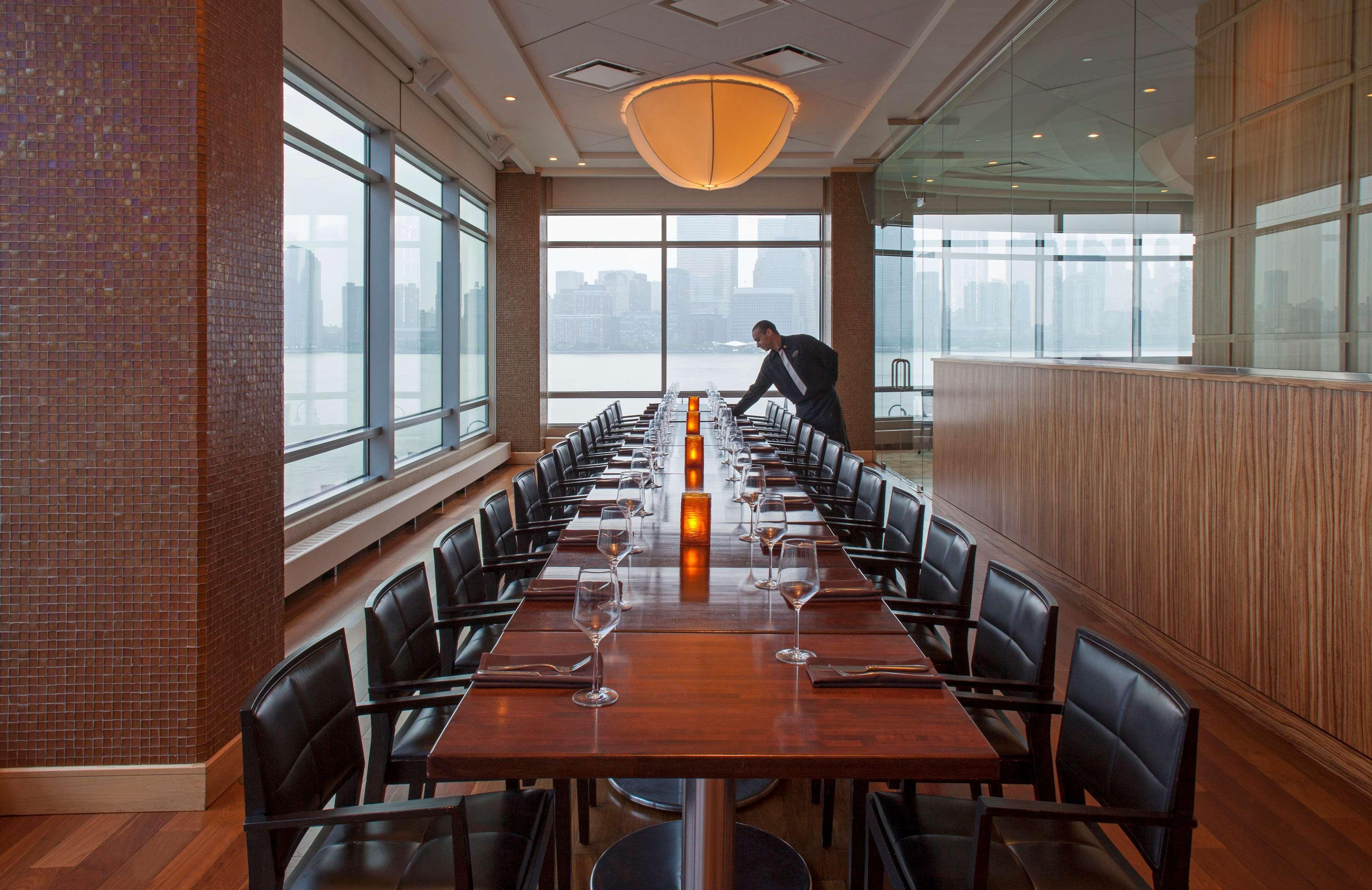 Restaurant Hyatt Regency Jersey City on the Hudson