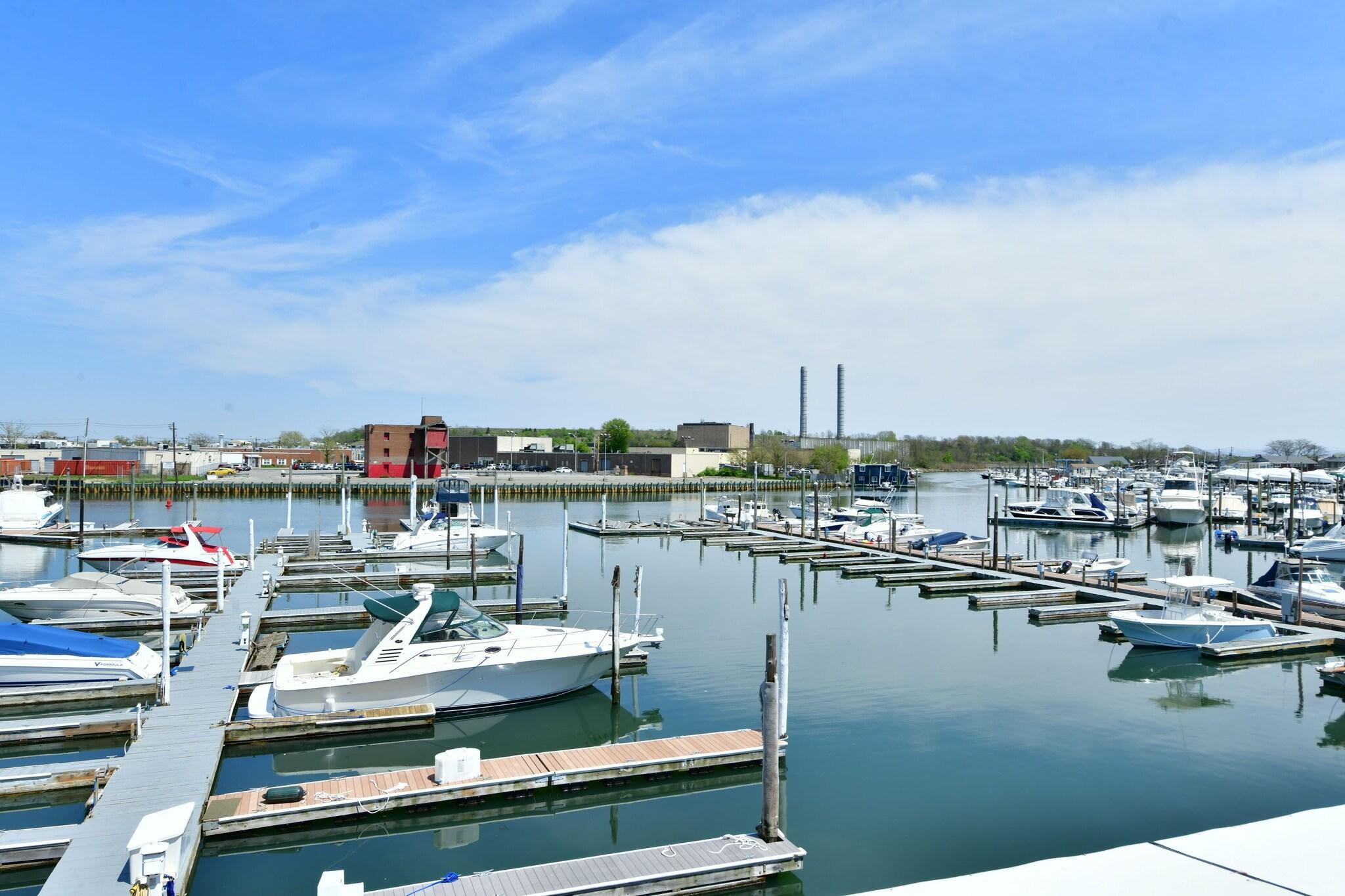 Playa The Freeport Inn and Marina