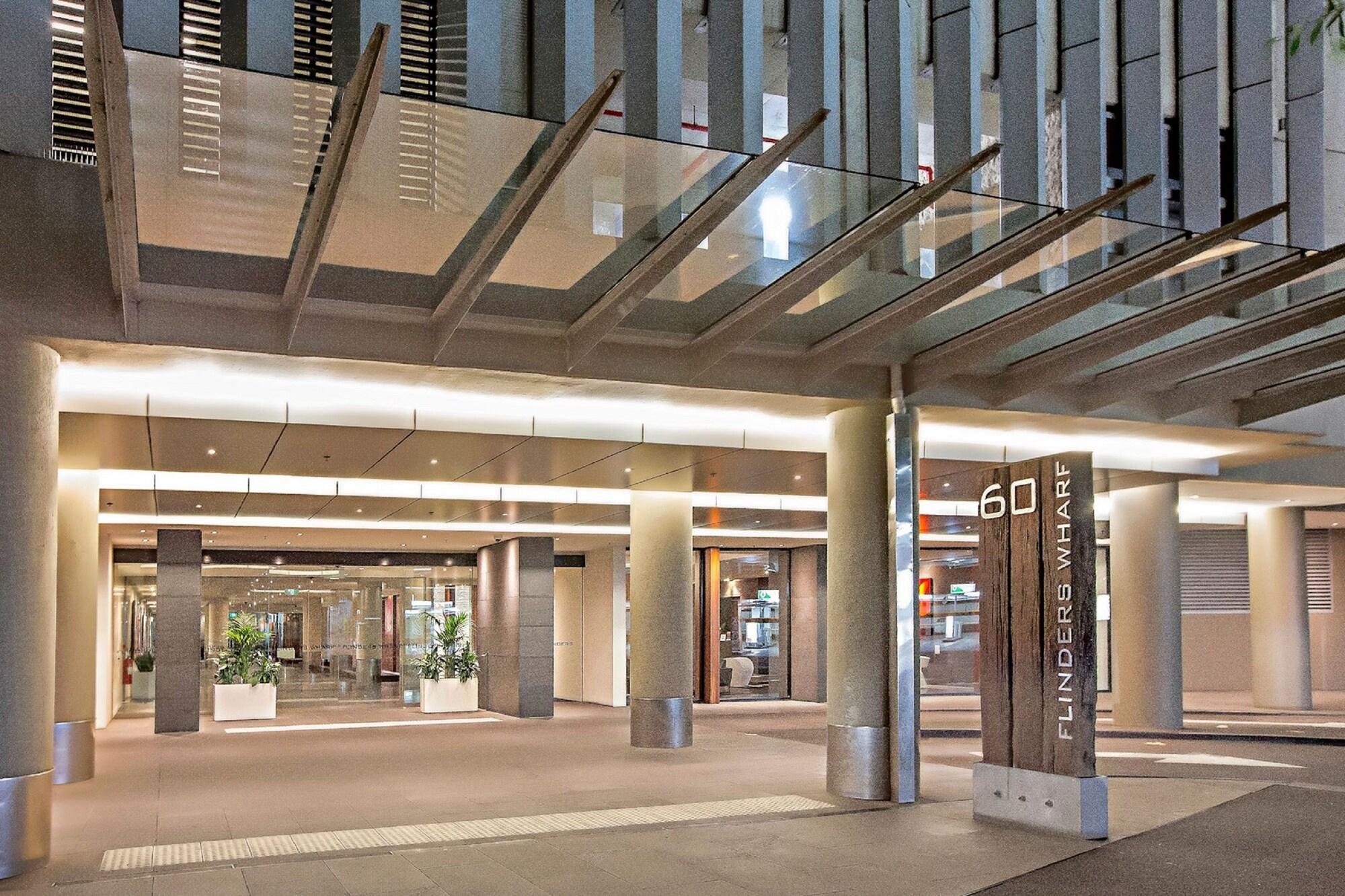 Vista Lobby Melbourne Holiday Apartments Flinders Wharf