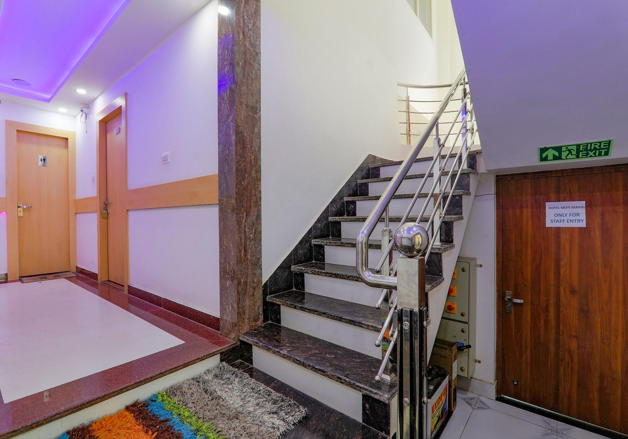 Vista Lobby Fabexpress Moti Mahal