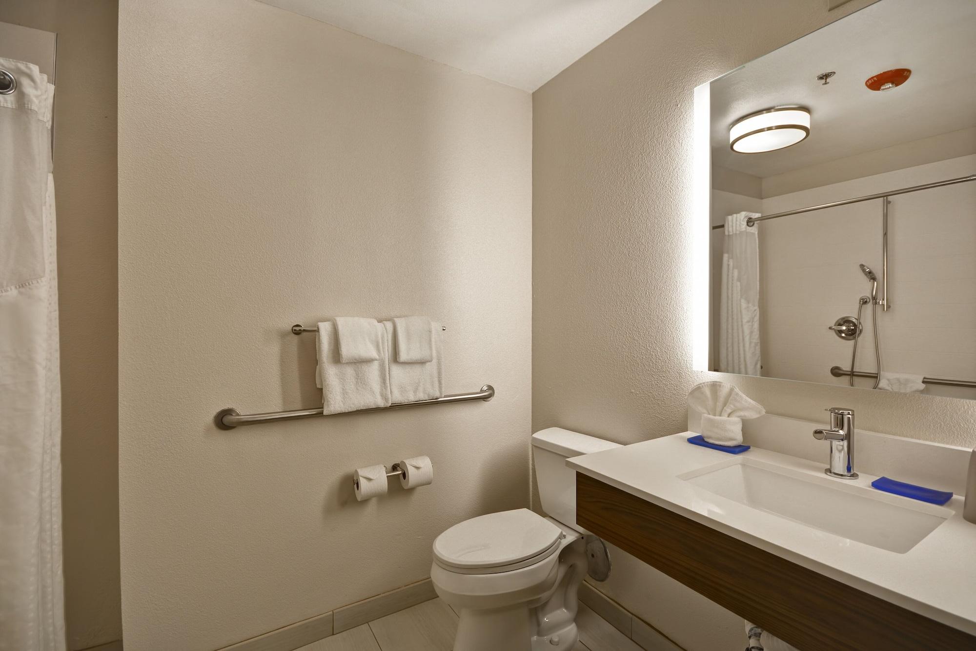 Habitación Holiday Inn Express Hotel & Suites River Park by IHG