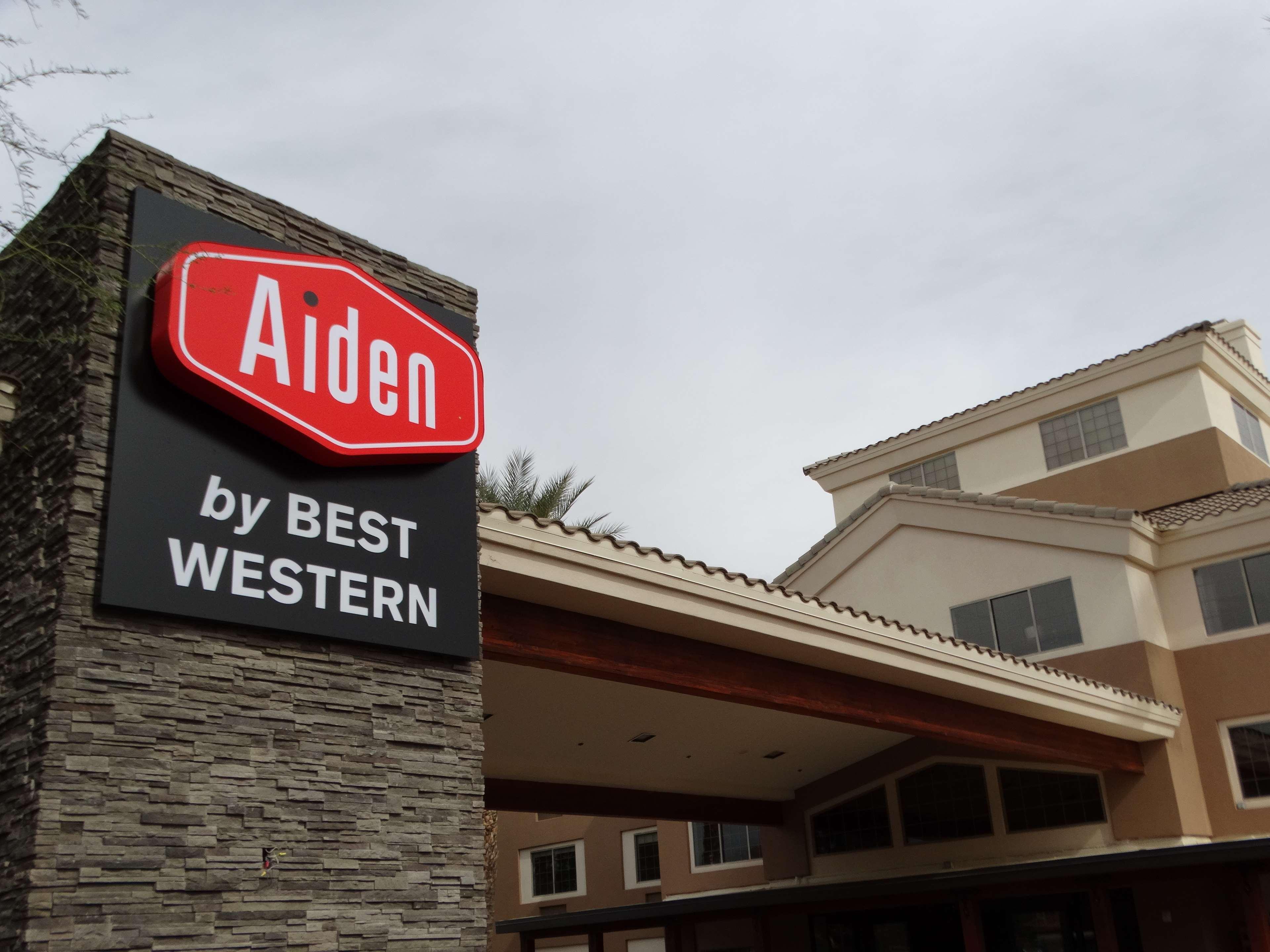 Vista Lobby Aiden by Best Western Scottsdale North