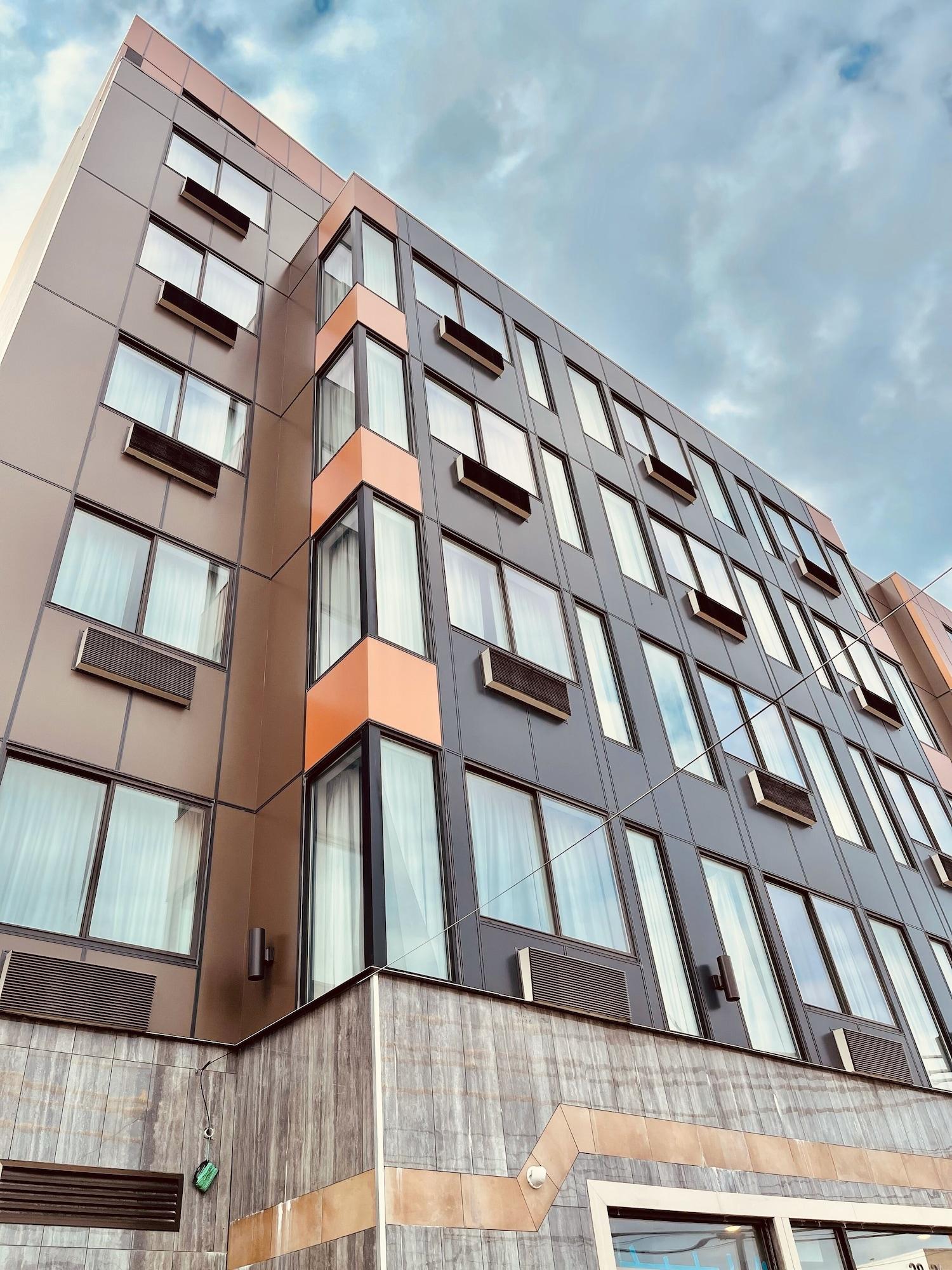 Varios Capital Hotel