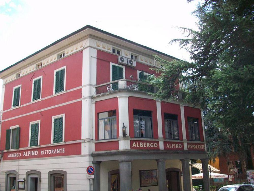Vista Exterior Hotel Alpino