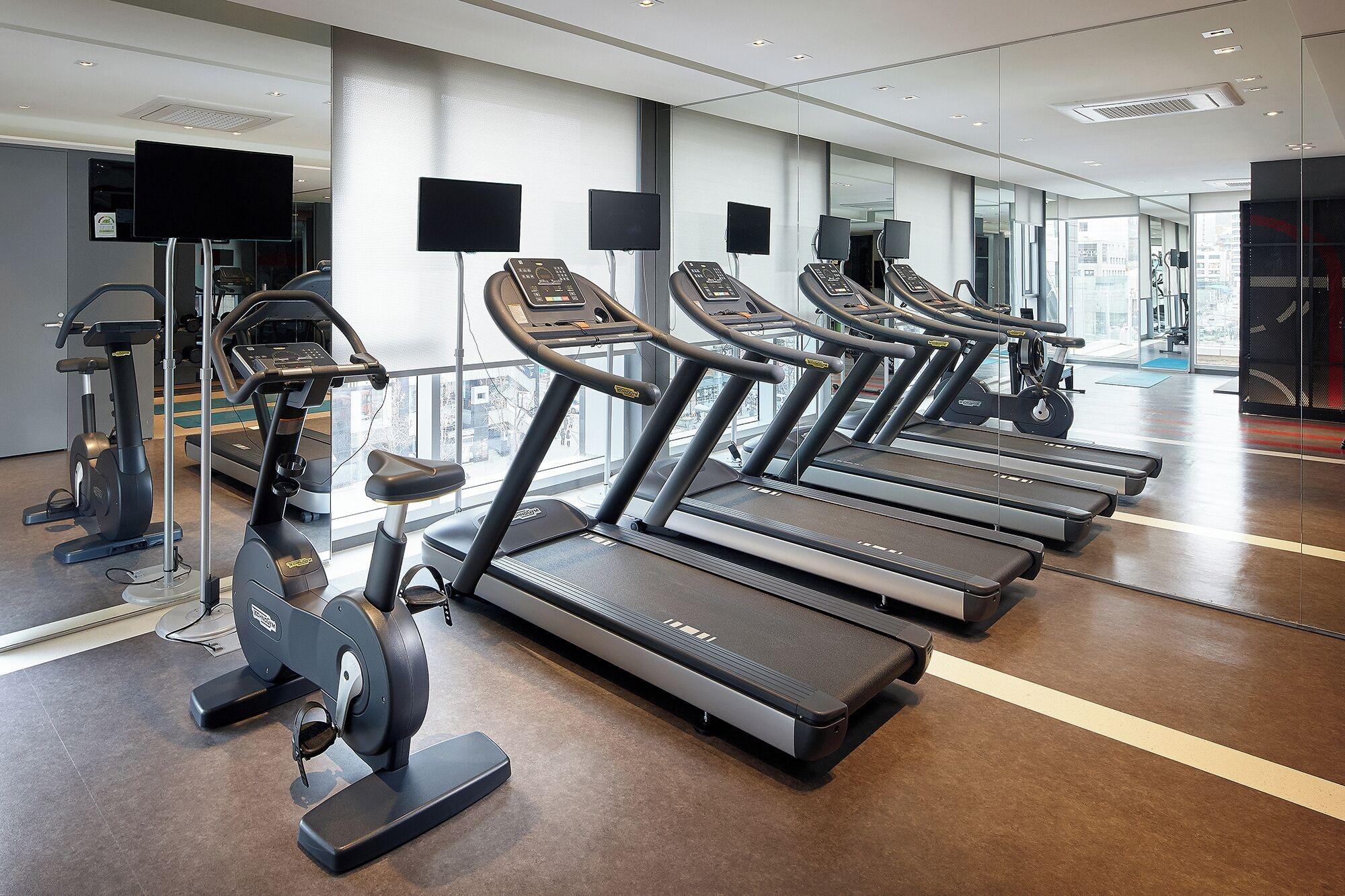 Gimnasio L7 HONGDAE by LOTTE